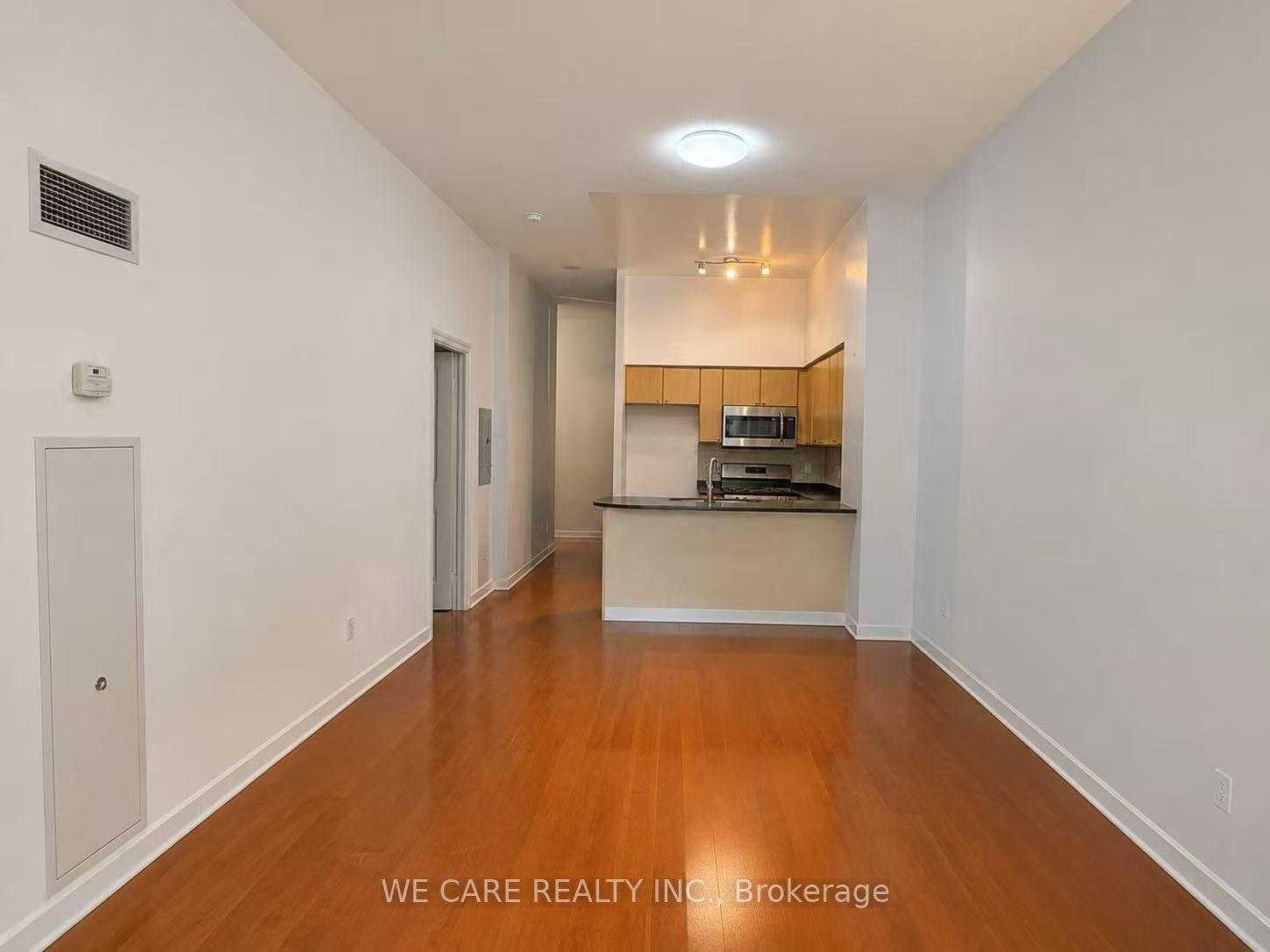 763 Bay Street 211, Toronto, ON M5G 2R3 photo 3