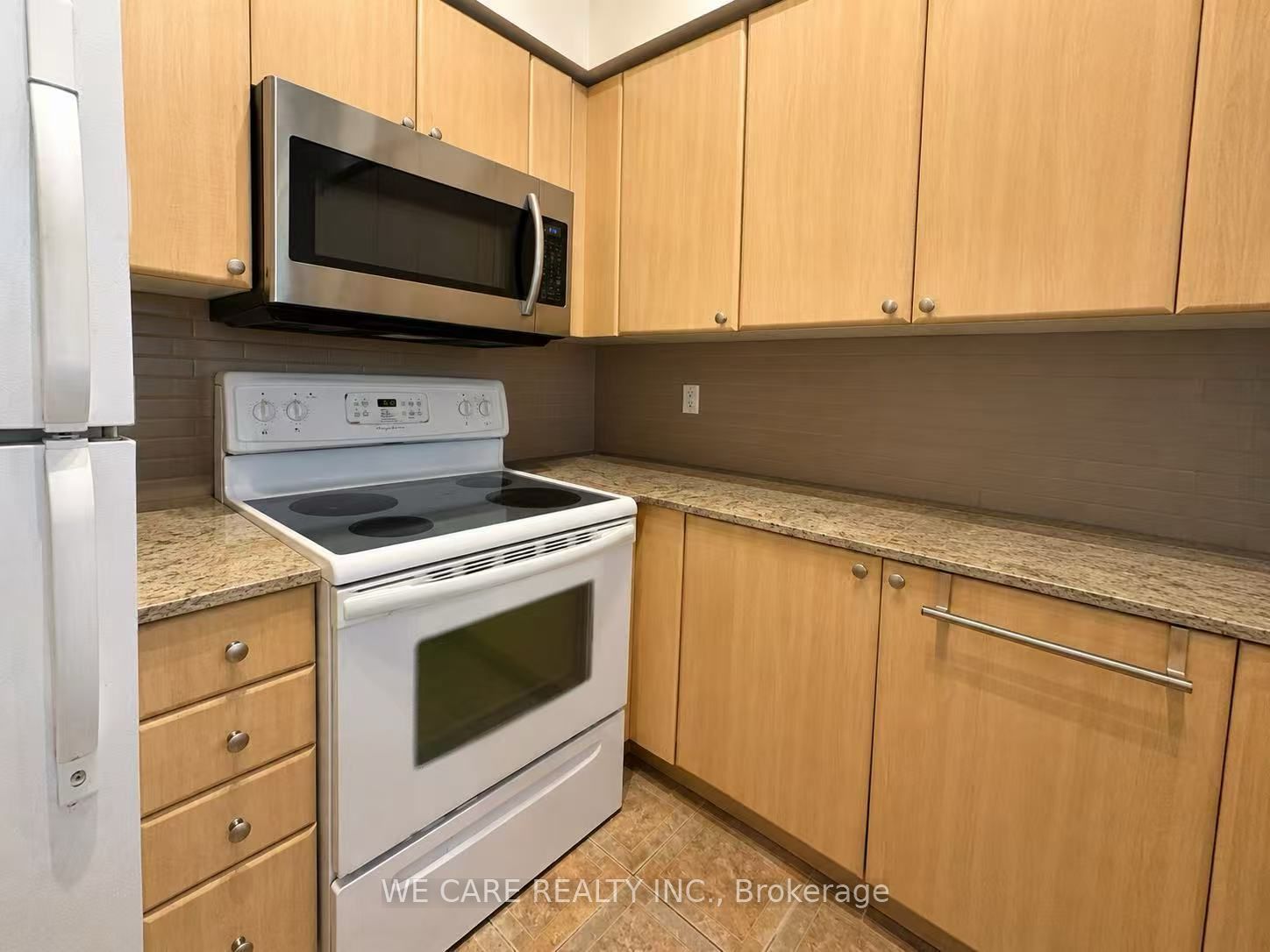 763 Bay Street 211, Toronto, ON M5G 2R3 photo 5