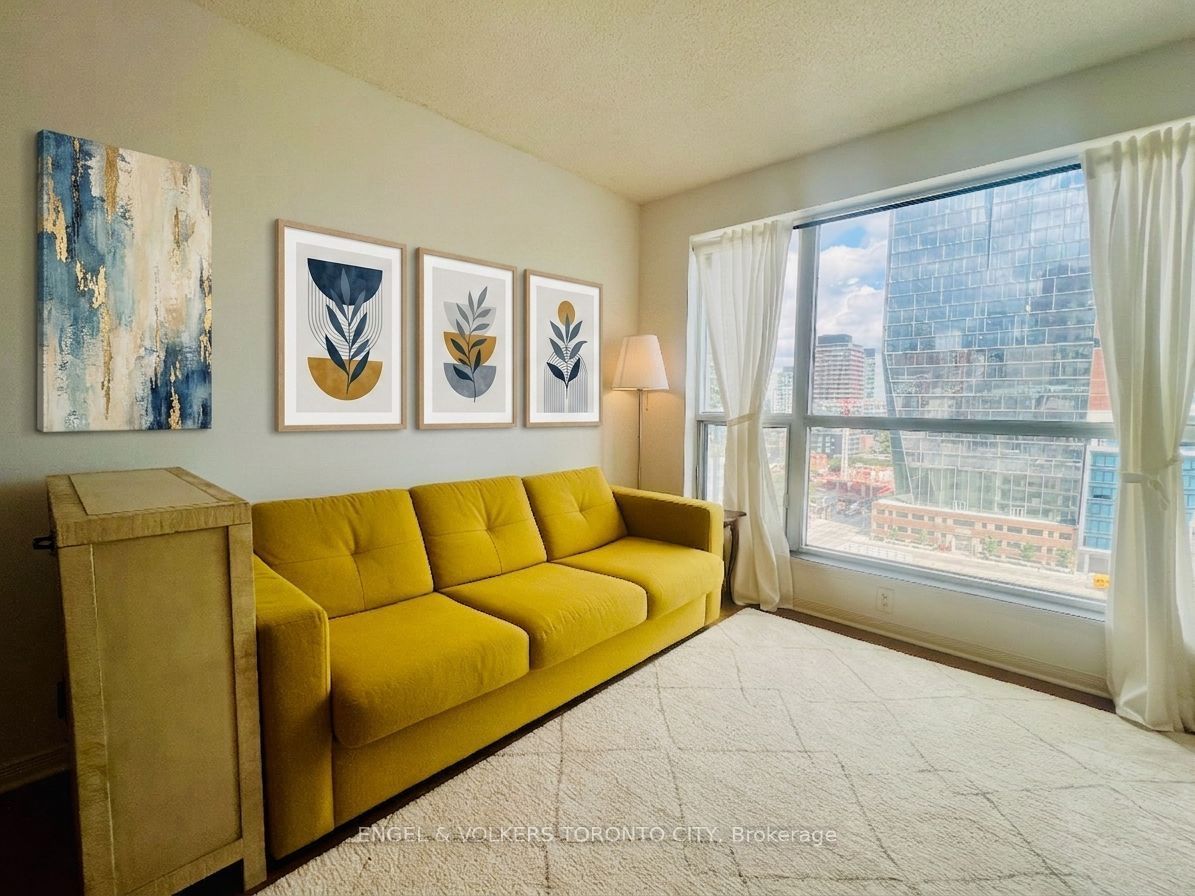 230 King Street E 1624, Toronto, ON M5A 1K5 photo 4