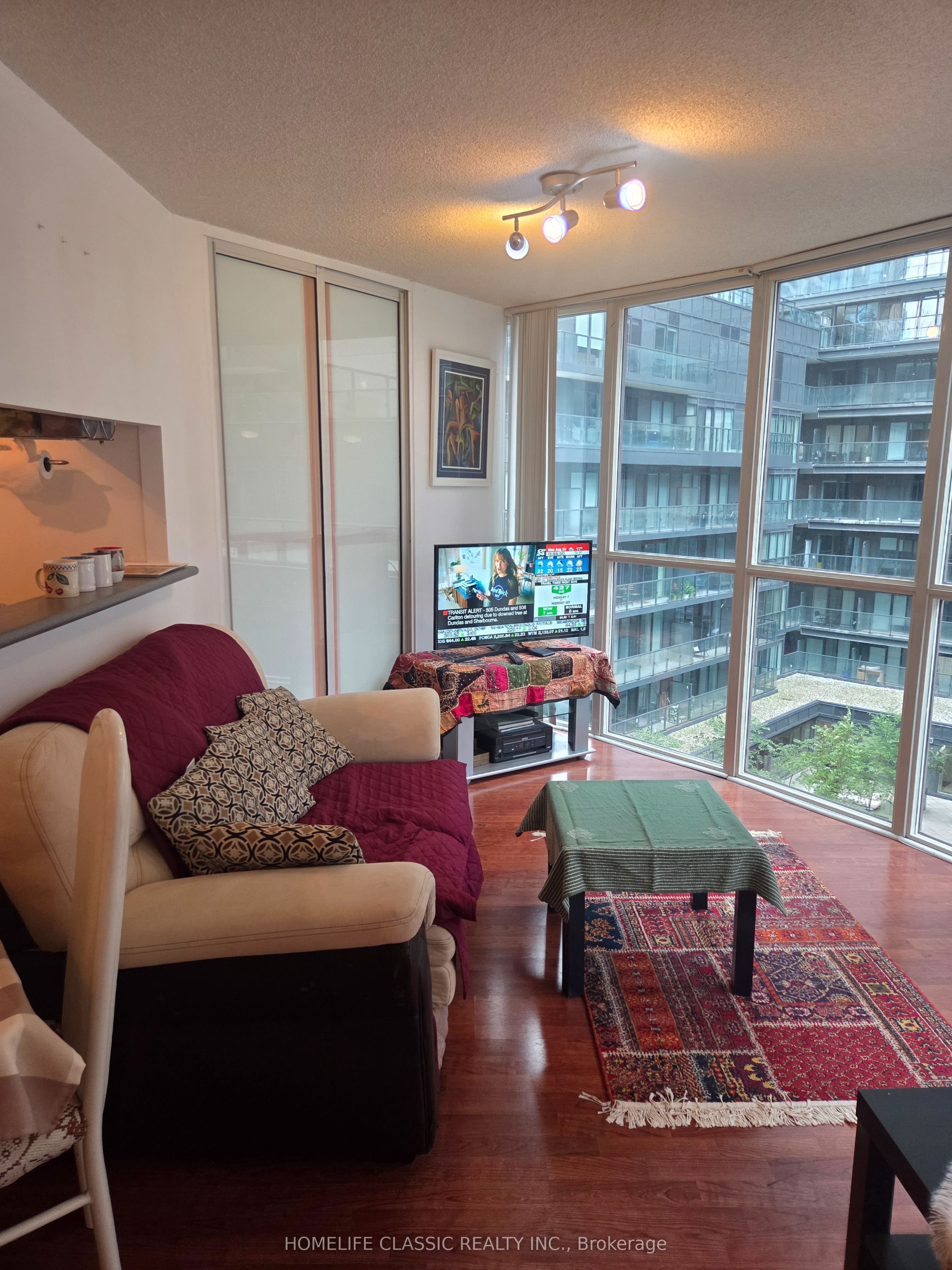 24 Wellesley Street W 704, Toronto, ON M4Y 2X6 photo 3