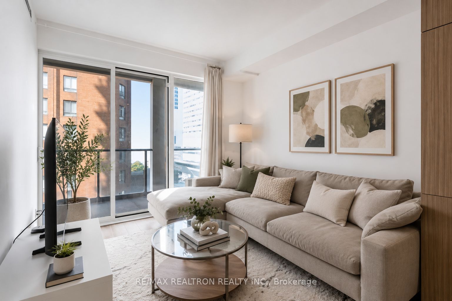 20 Edward Street 813, Toronto, ON M5G 0C5 photo 3