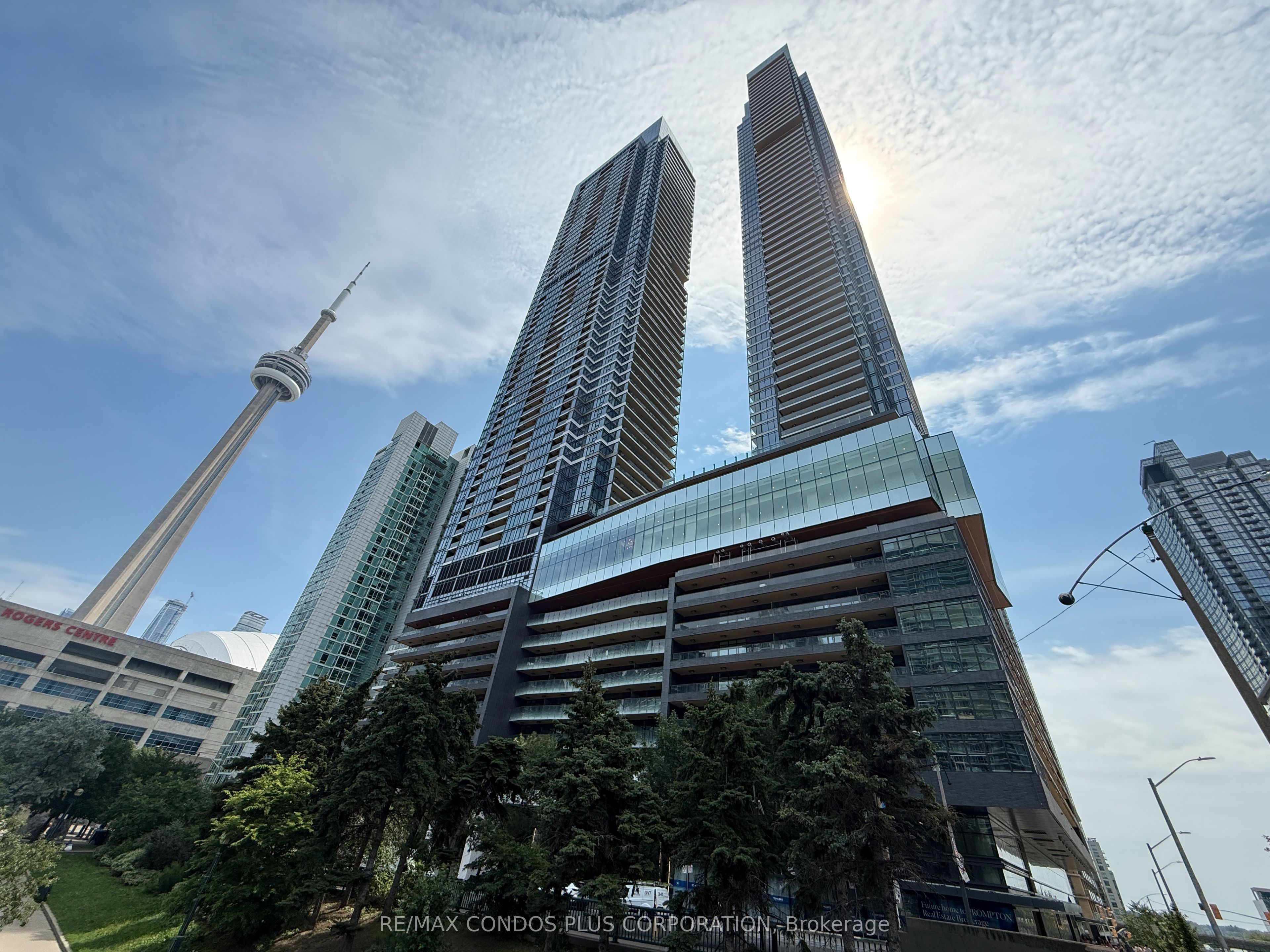 3 Concord Cityplace Way 3107, Toronto, ON M5V 0X4