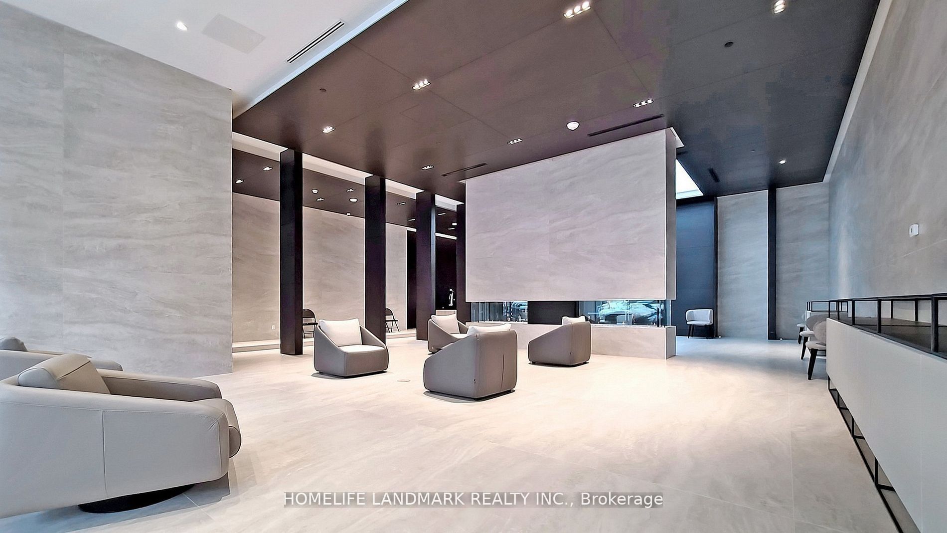 2221 Yonge Street 3304, Toronto, ON M4S 2B4 photo 3