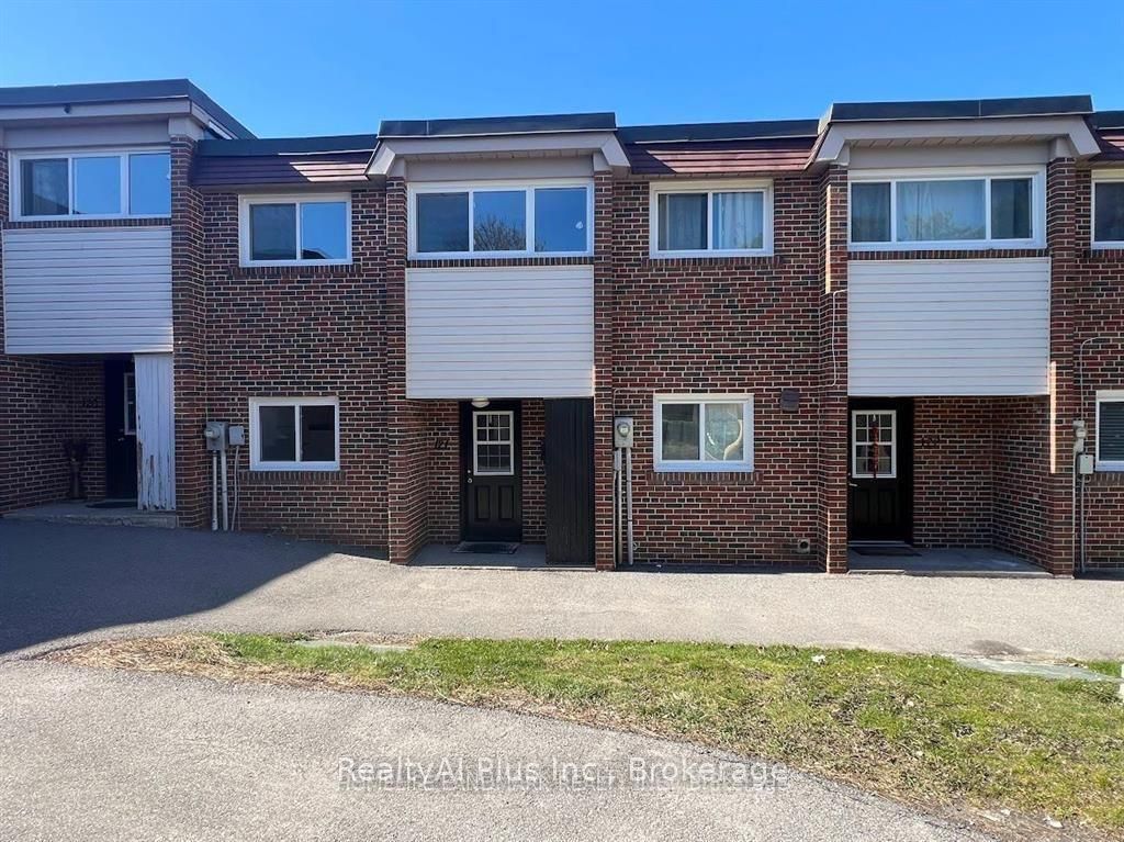 69 Godstone Road 121, Toronto, ON M2J 3C8