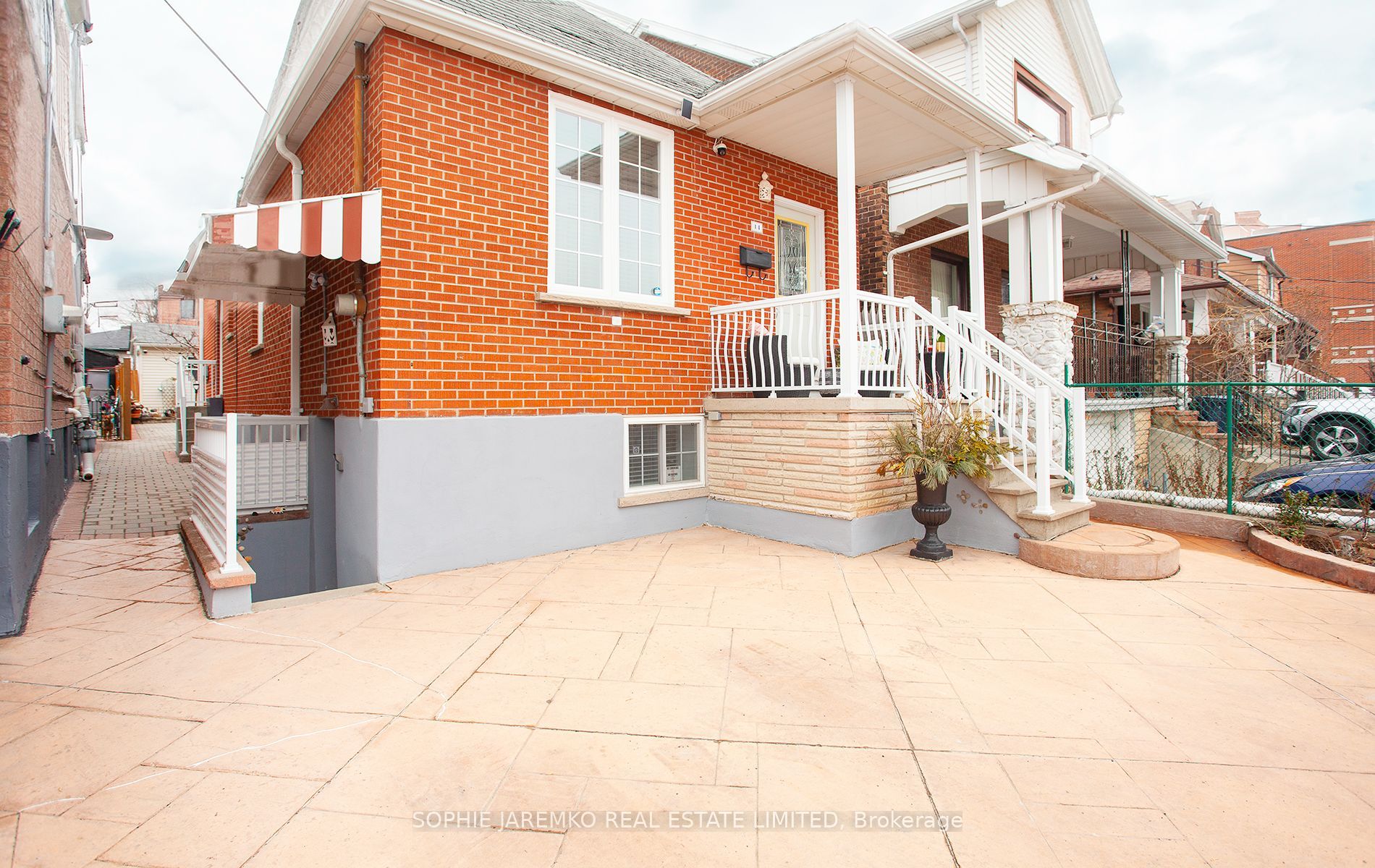 14 Jesmond Avenue Basement, Toronto, ON M6E 1V5