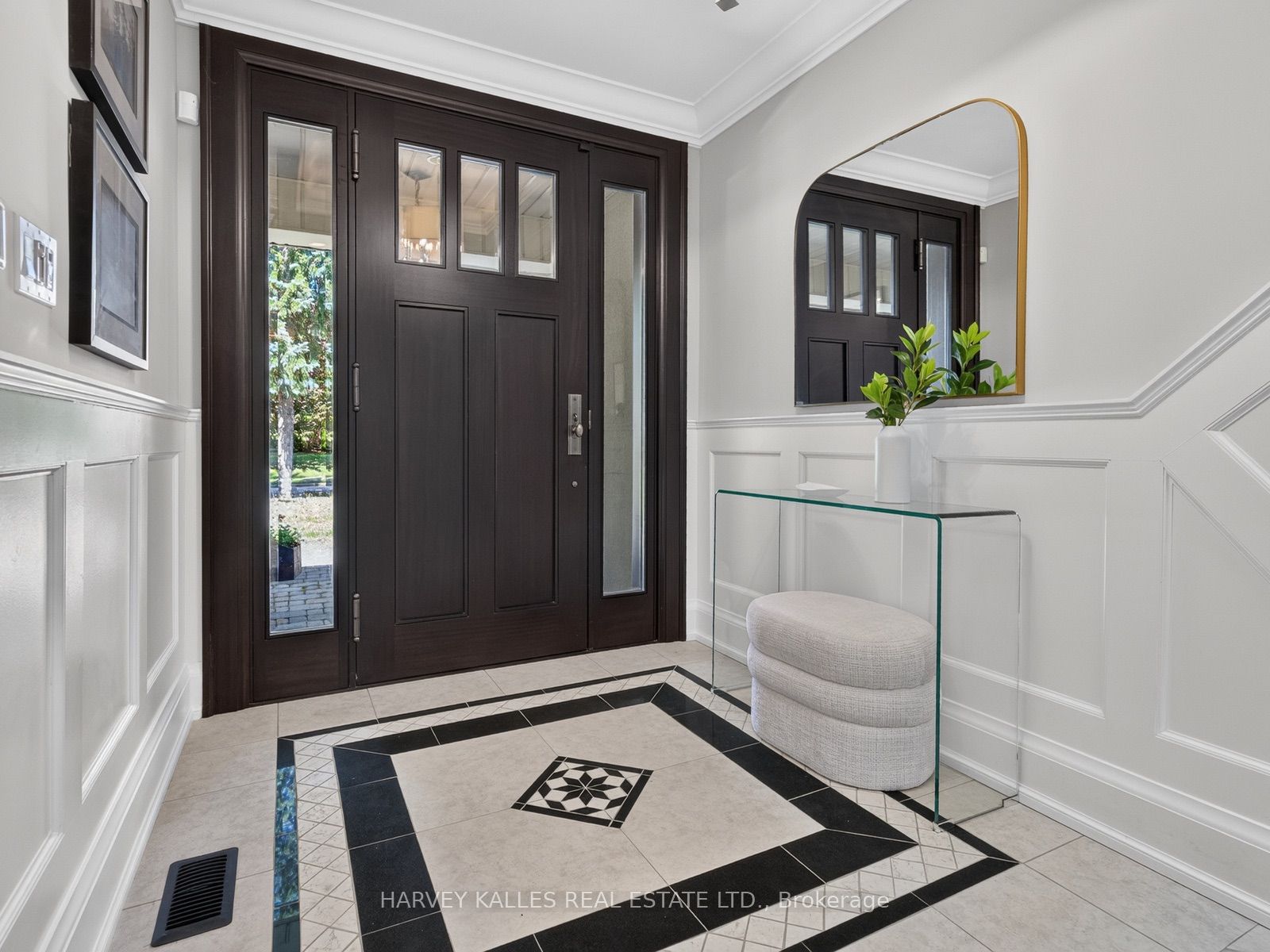 107 Stratford Crescent, Toronto, ON M4N 1C7 photo 3