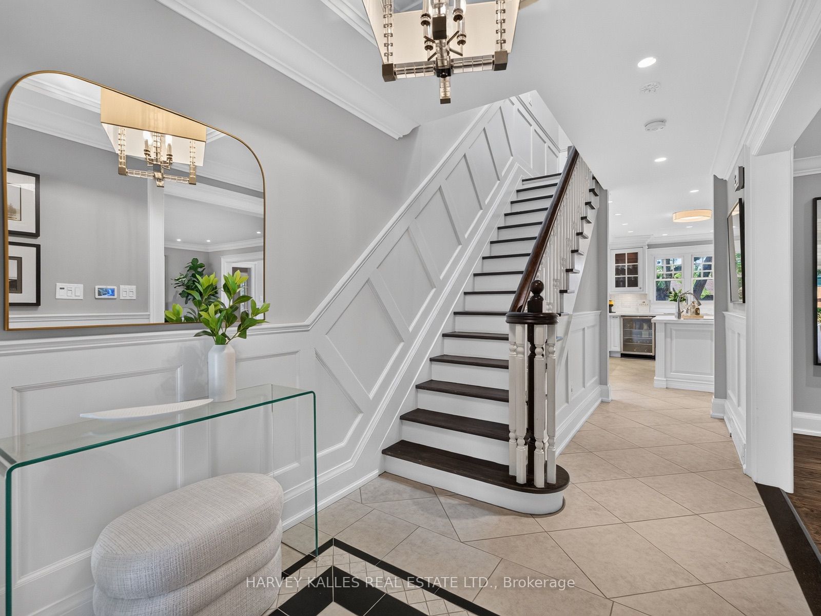107 Stratford Crescent, Toronto, ON M4N 1C7 photo 4