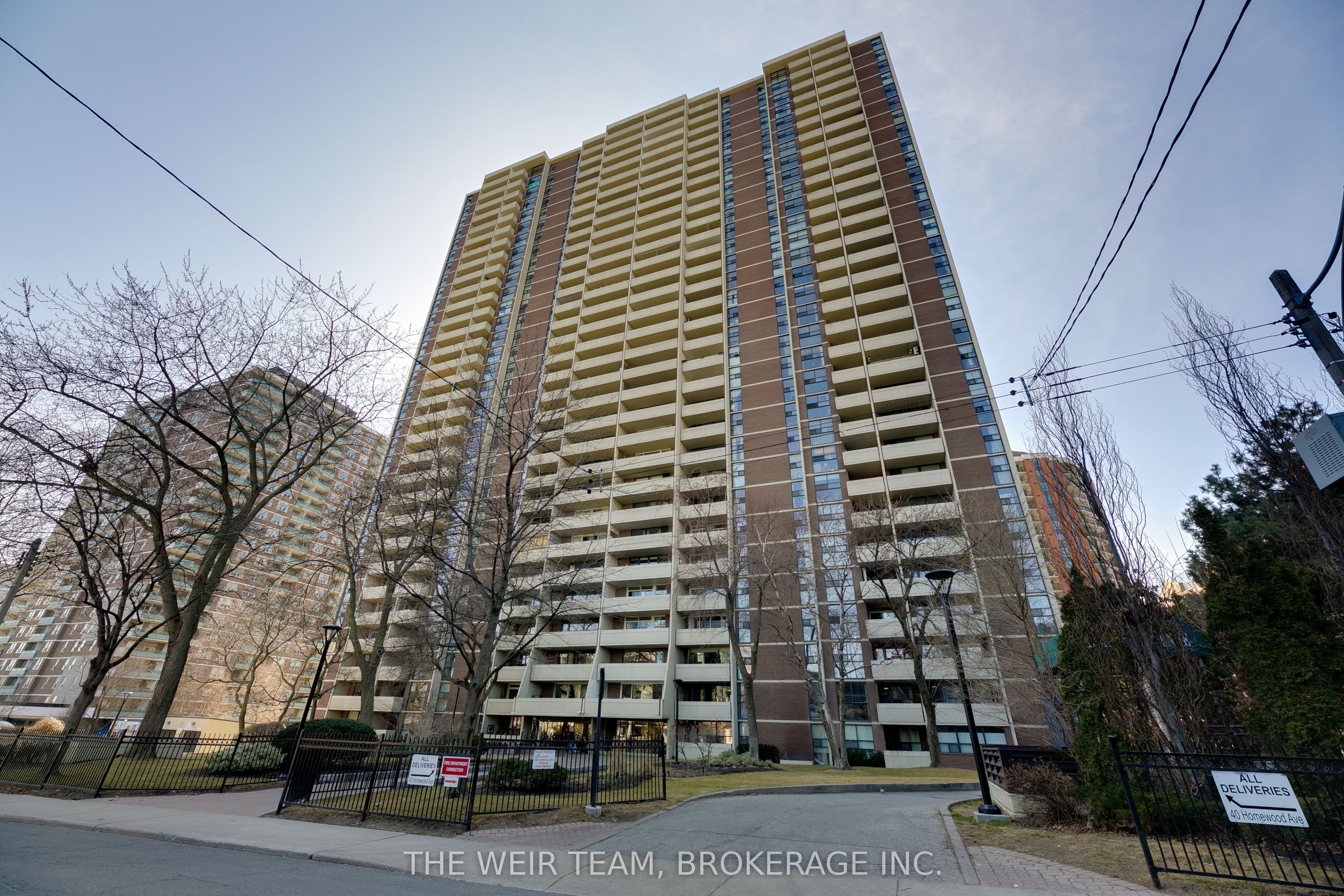 40 Homewood Avenue 905, Toronto, ON M4Y 2K2