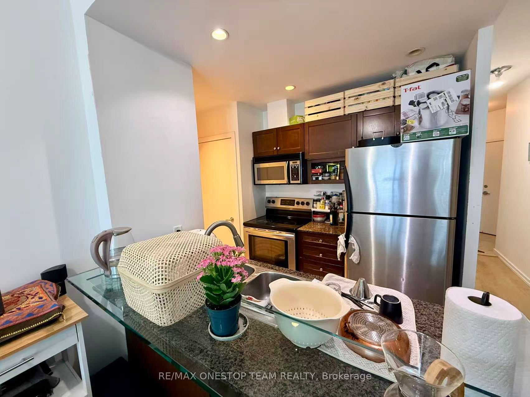 8 York Street 3305, Toronto, ON M5J 2Y2 photo 3