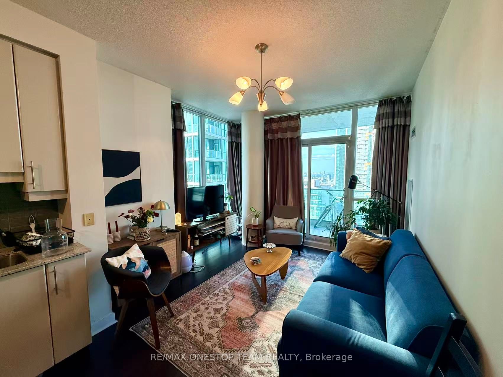 33 Bay Street 4306, Toronto, ON M5J 2Z3 photo 3