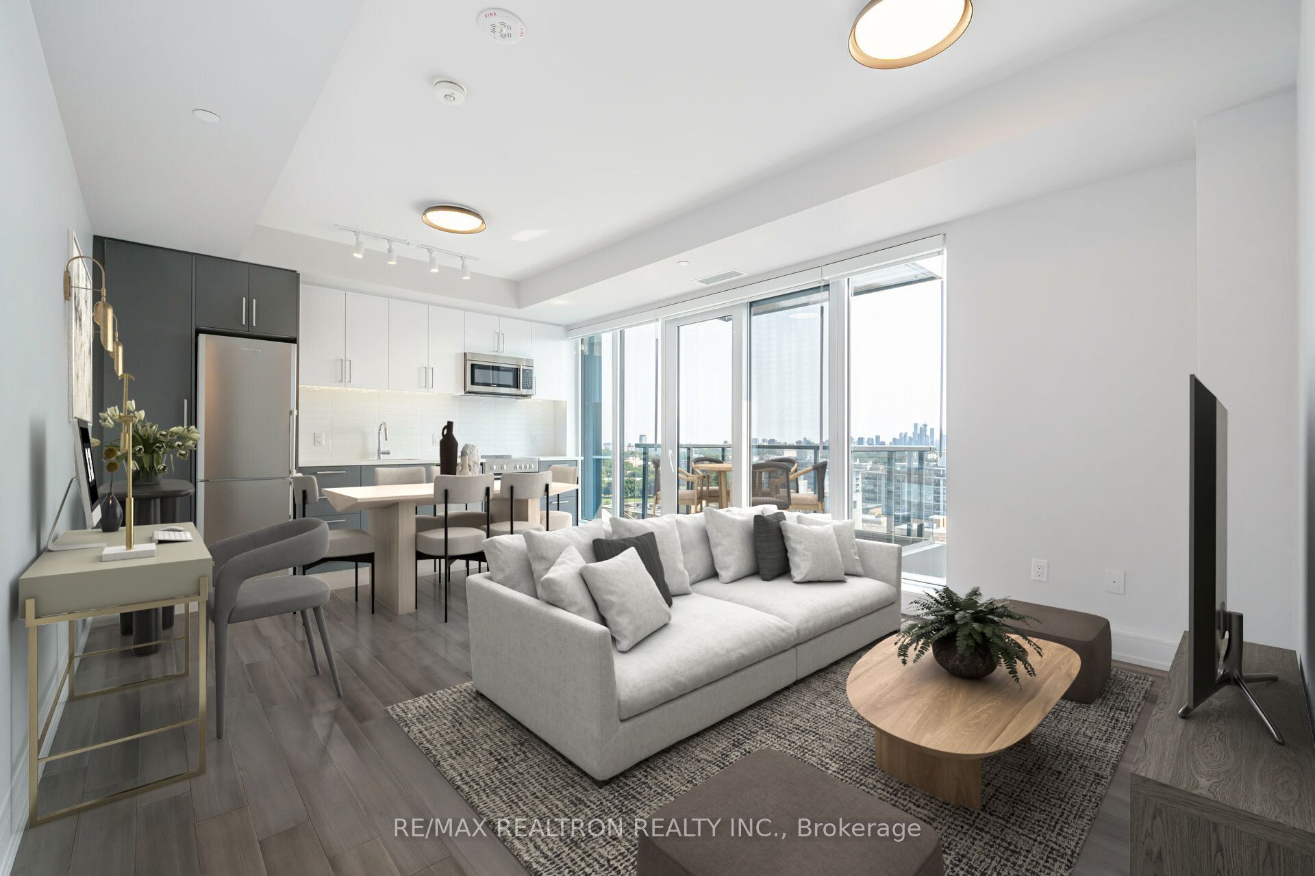 2525 Bathurst Street 1111, Toronto, ON M6B 2Y9