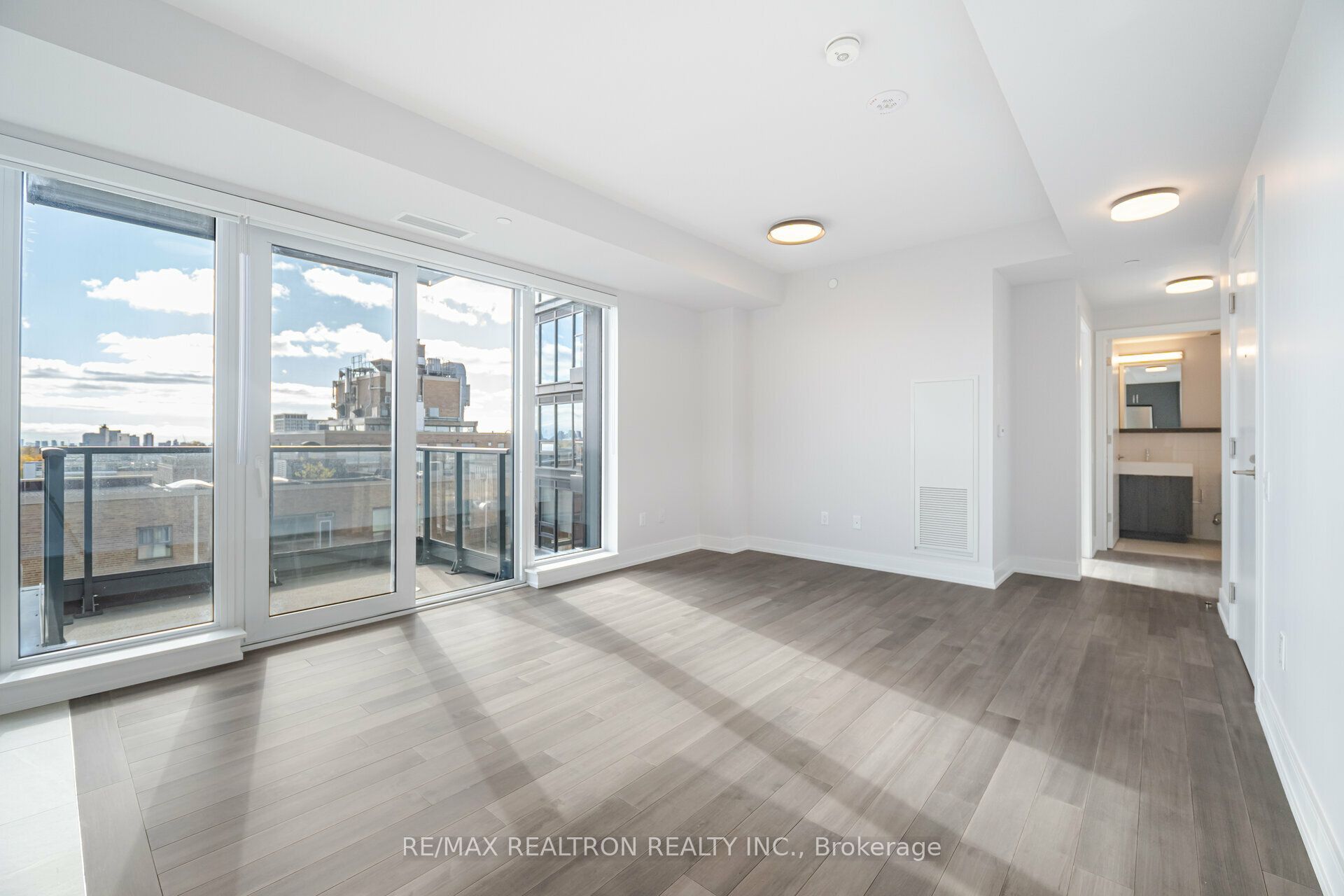 2525 Bathurst Street 1111, Toronto, ON M6B 2Y9 photo 5