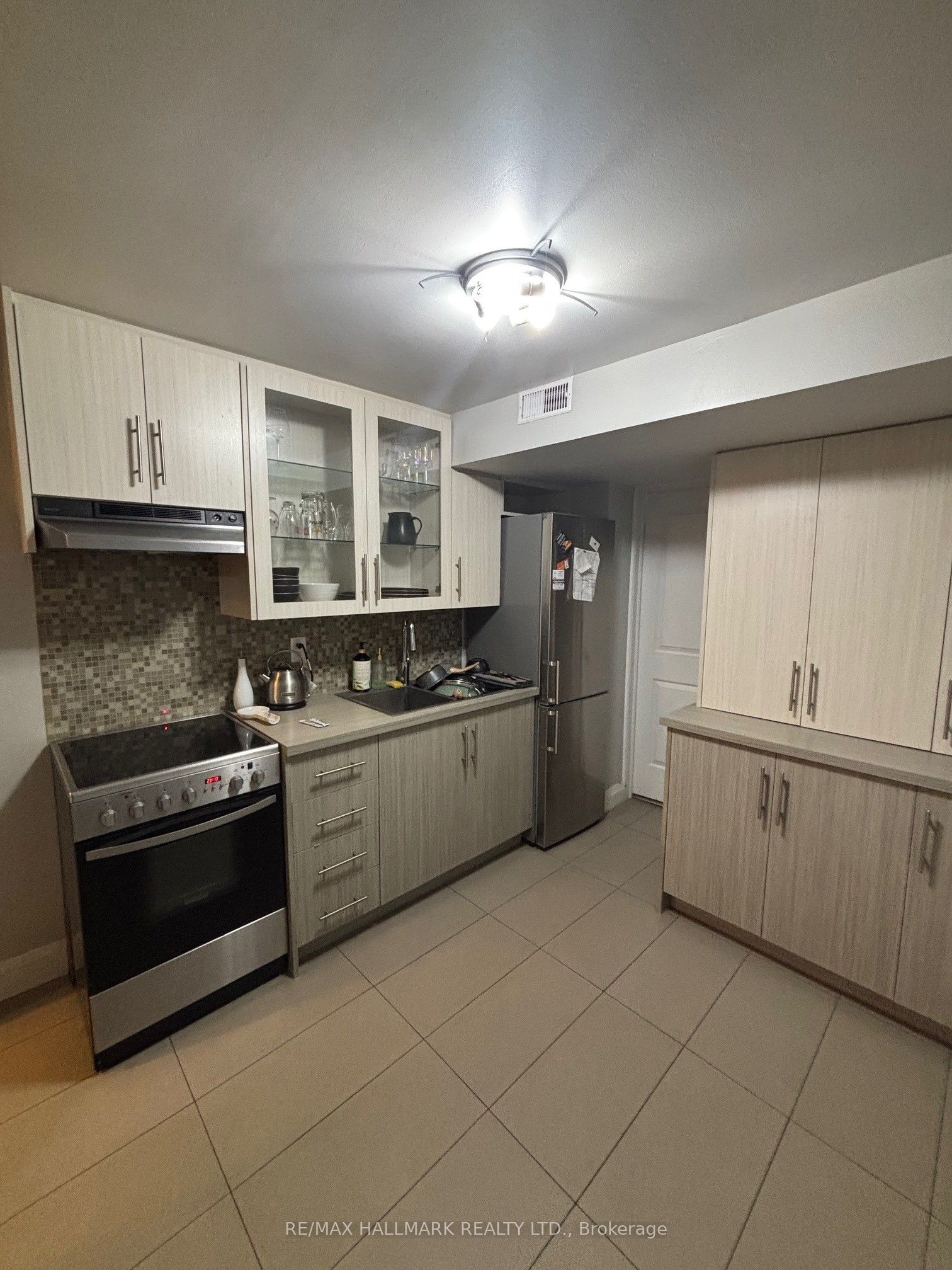 97 Oriole Parkway, Toronto, ON M5P 2G7 photo 2