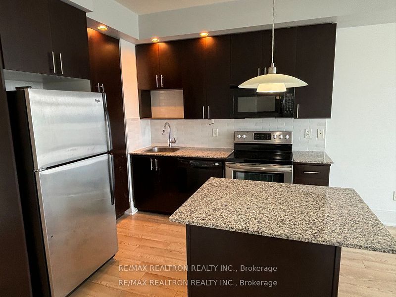 181 Wynford Drive 1006, Toronto, ON M3C 0C6 photo 3