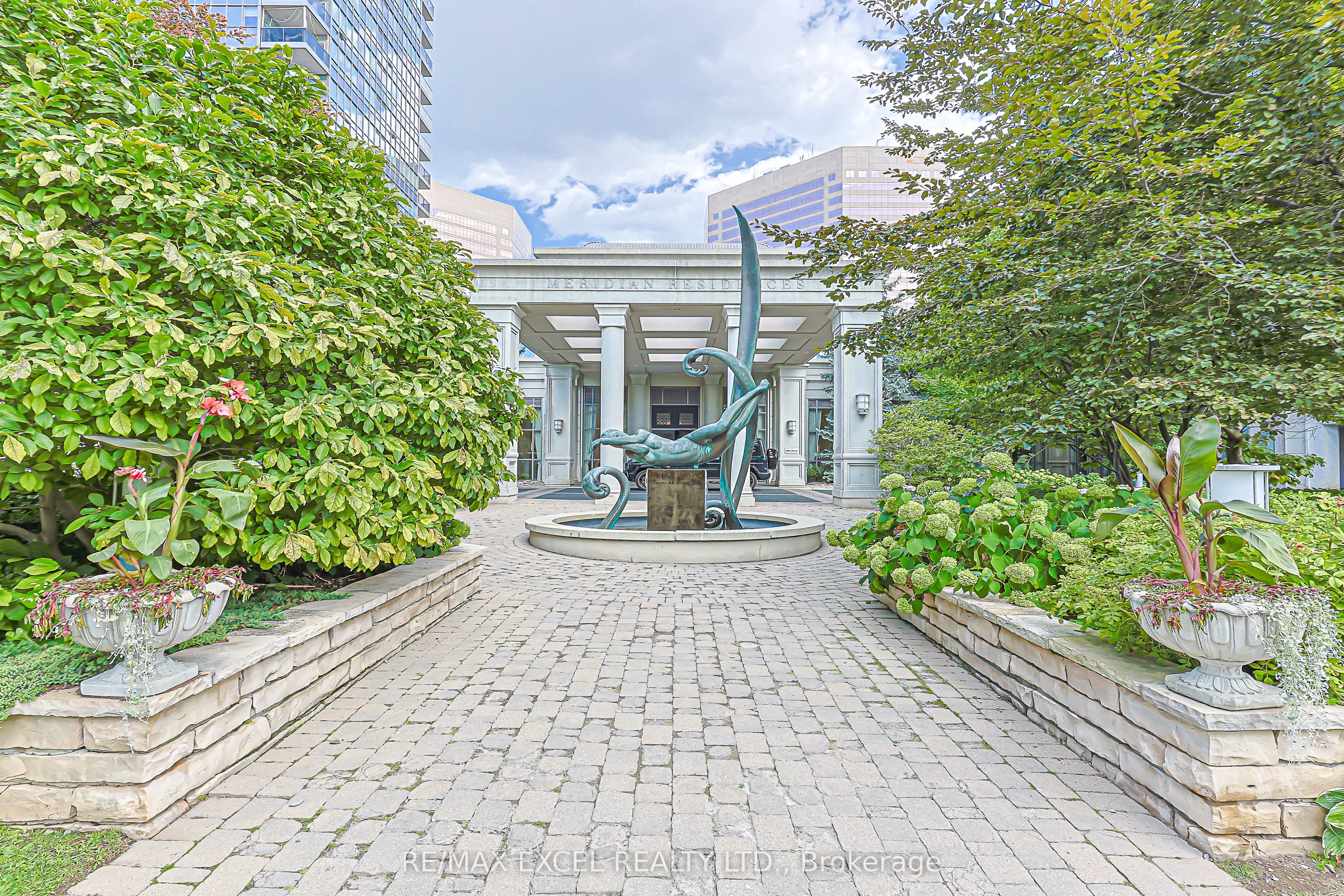 25 Greenview Avenue PH 18, Toronto, ON M2M 0A5 photo 3