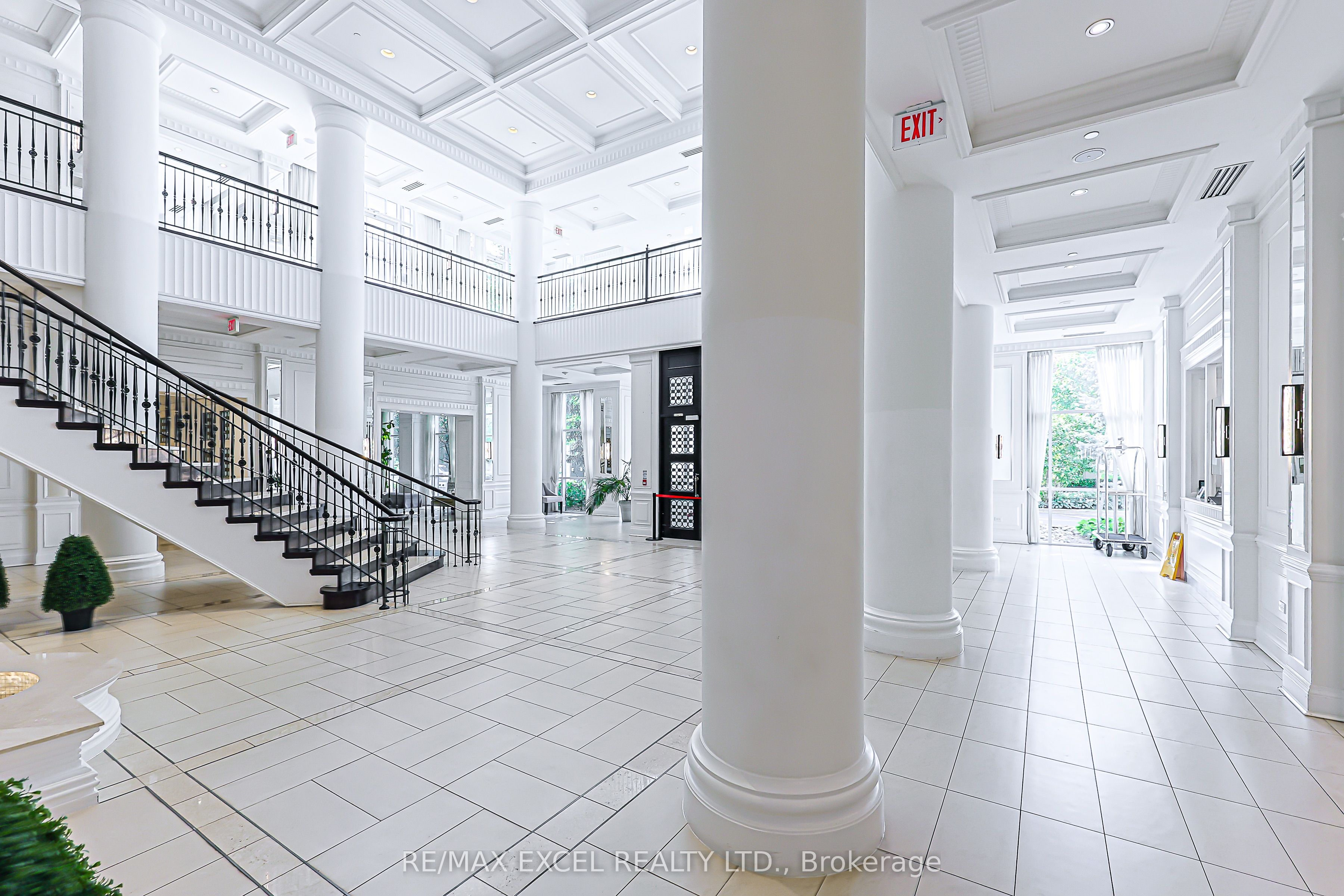 25 Greenview Avenue PH 18, Toronto, ON M2M 0A5 photo 5