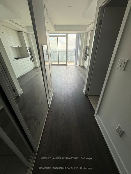 955 Bay Street 4004, Toronto, ON M5S 0C6 photo 2