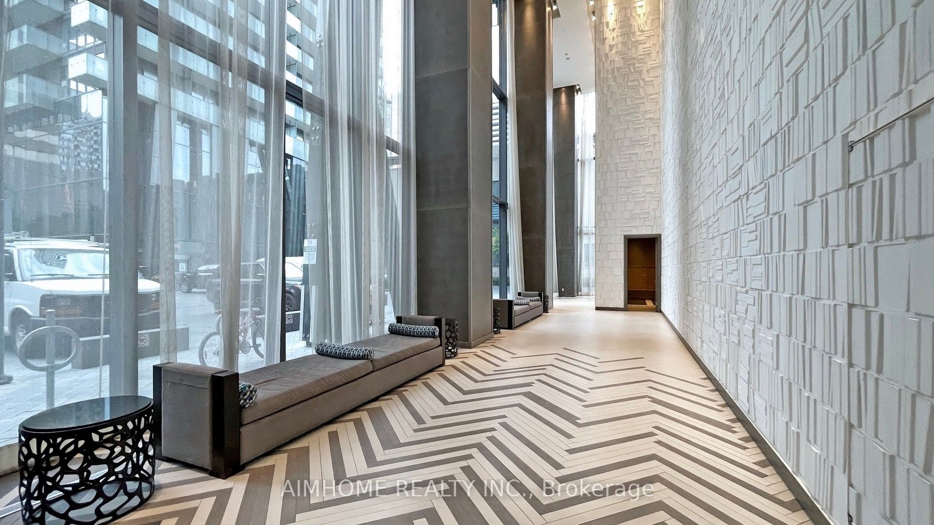 65 St Mary Street 1401, Toronto, ON M5S 0A6 photo 2