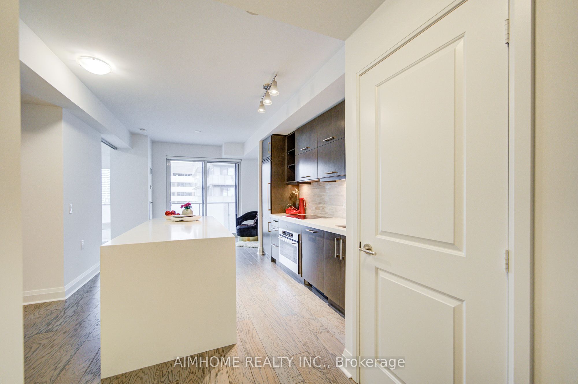 65 St Mary Street 1401, Toronto, ON M5S 0A6 photo 5
