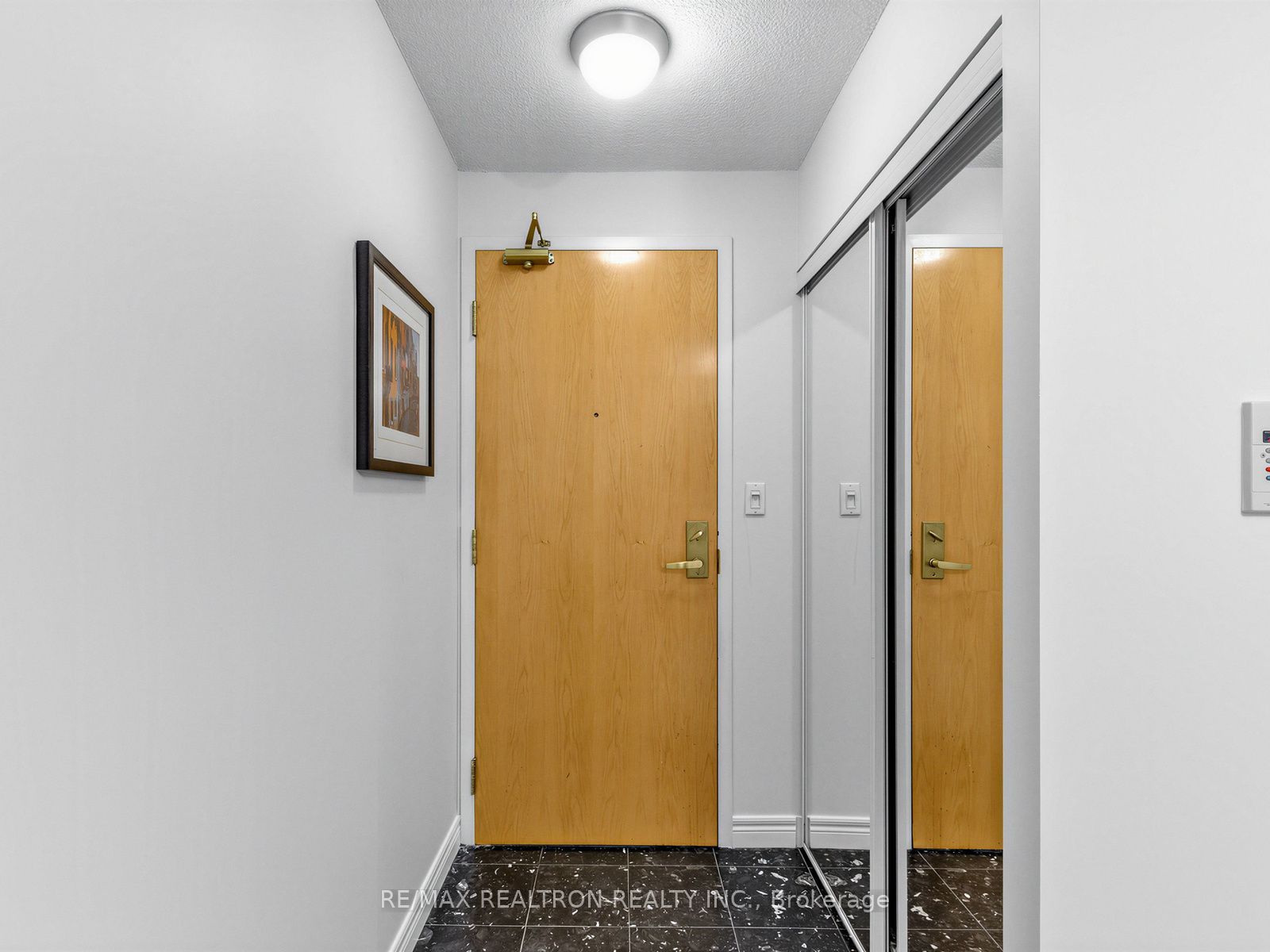 43 Eglinton Avenue E 510, Toronto, ON M4P 1A5 photo 3