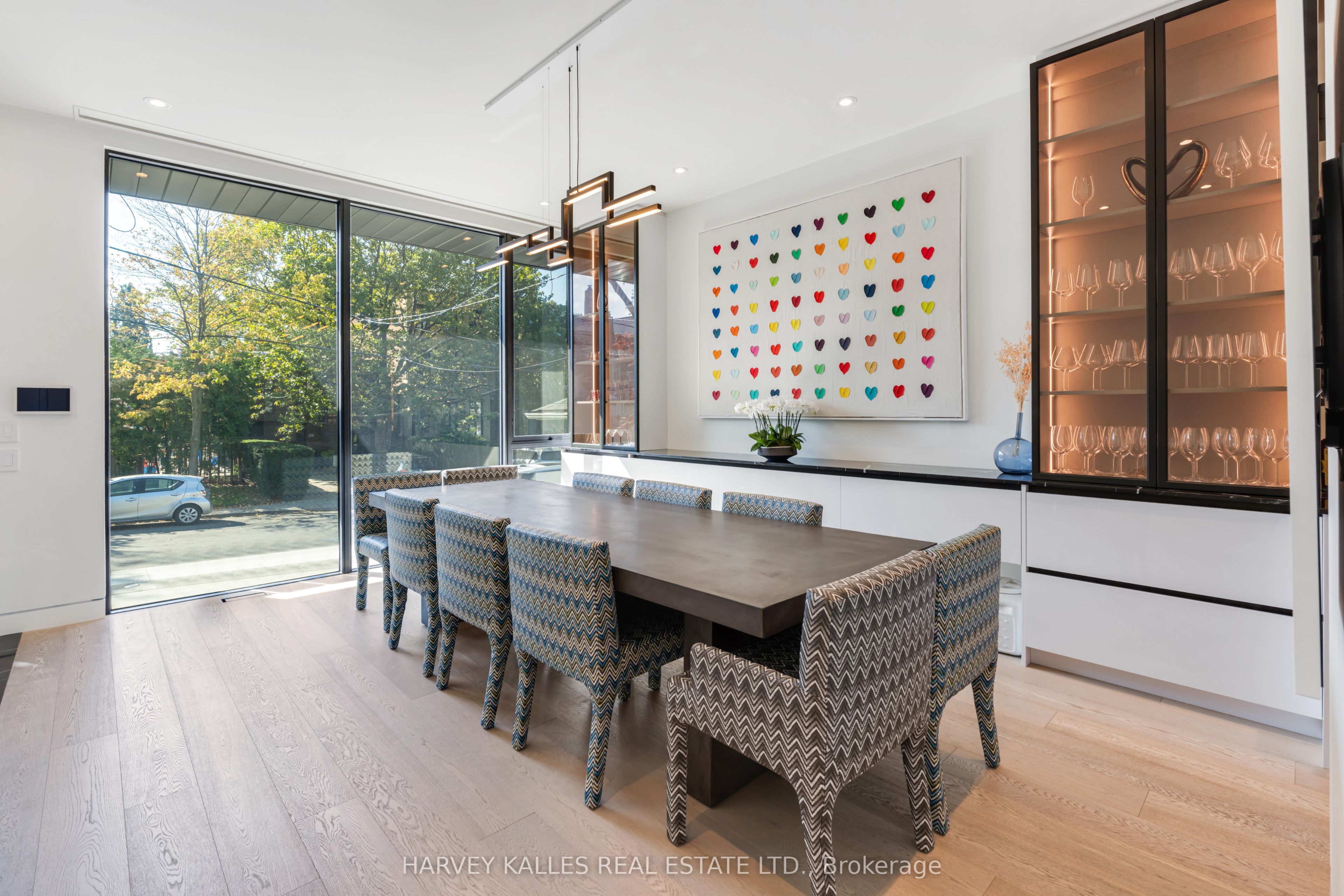 40 Thelma Avenue, Toronto, ON M4V 1X9 photo 2