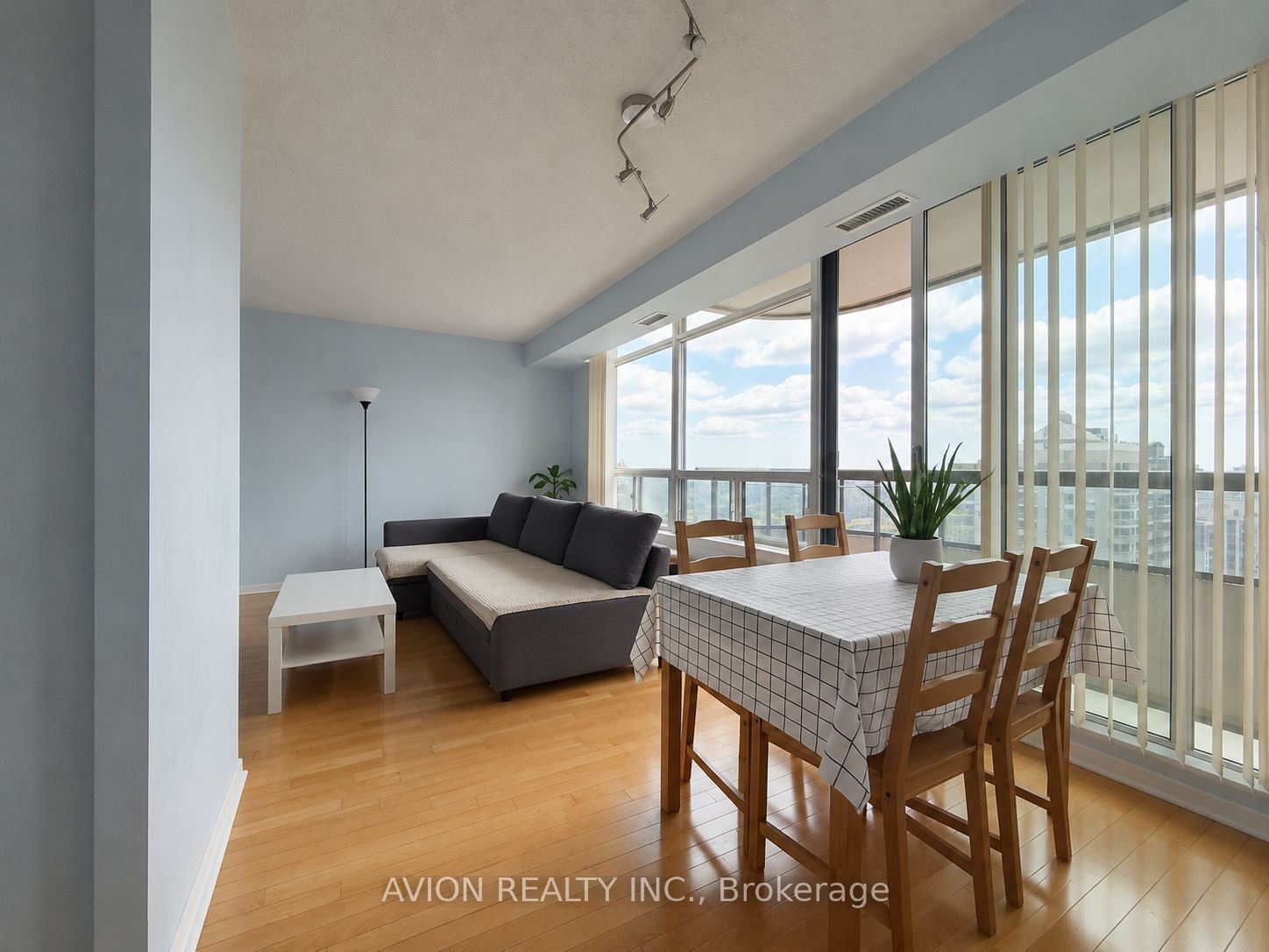 33 Empress Avenue 1907, Toronto, ON M2N 6Y7 photo 5