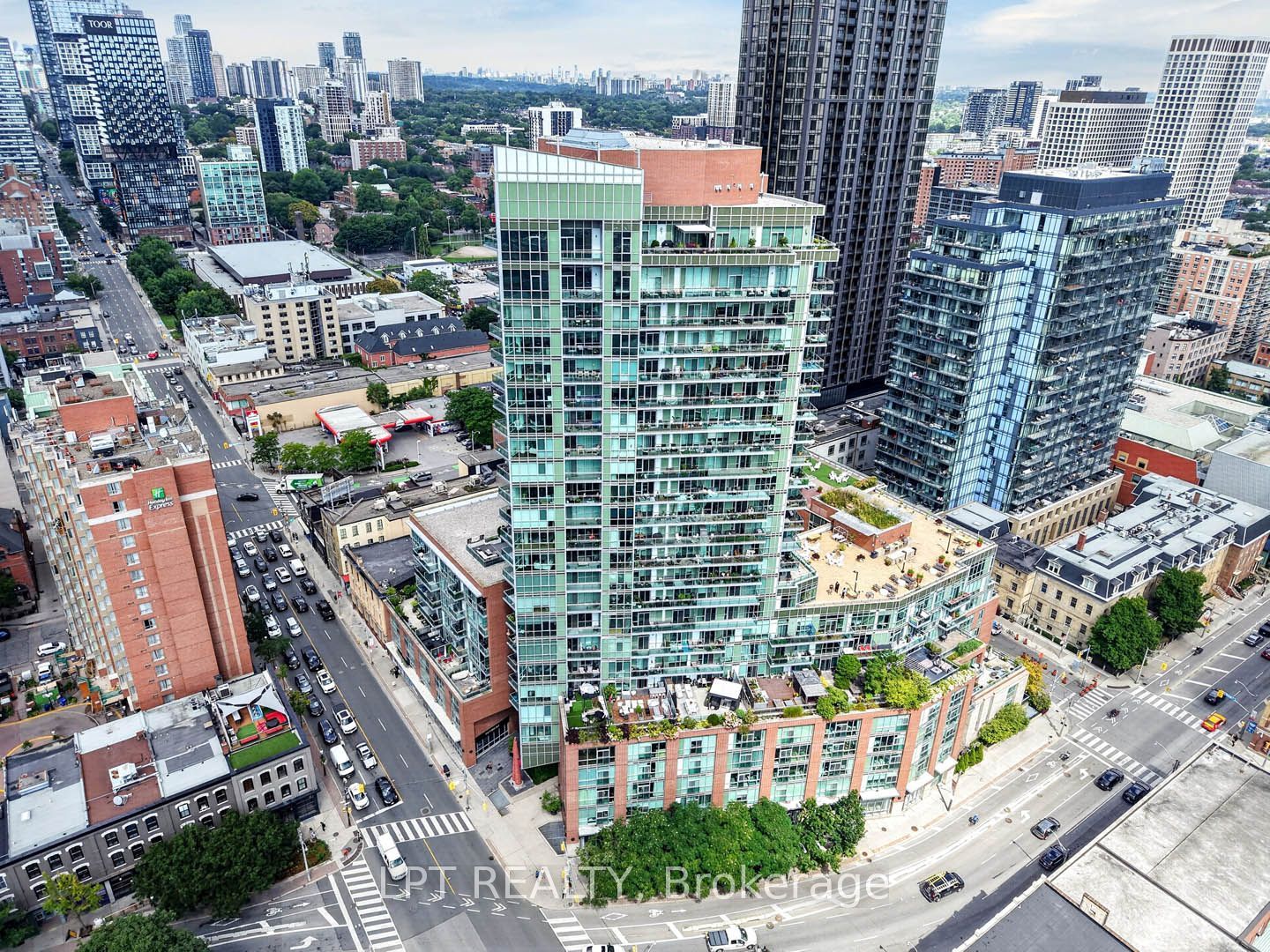 112 George Street 1202, Toronto, ON M5A 2M5