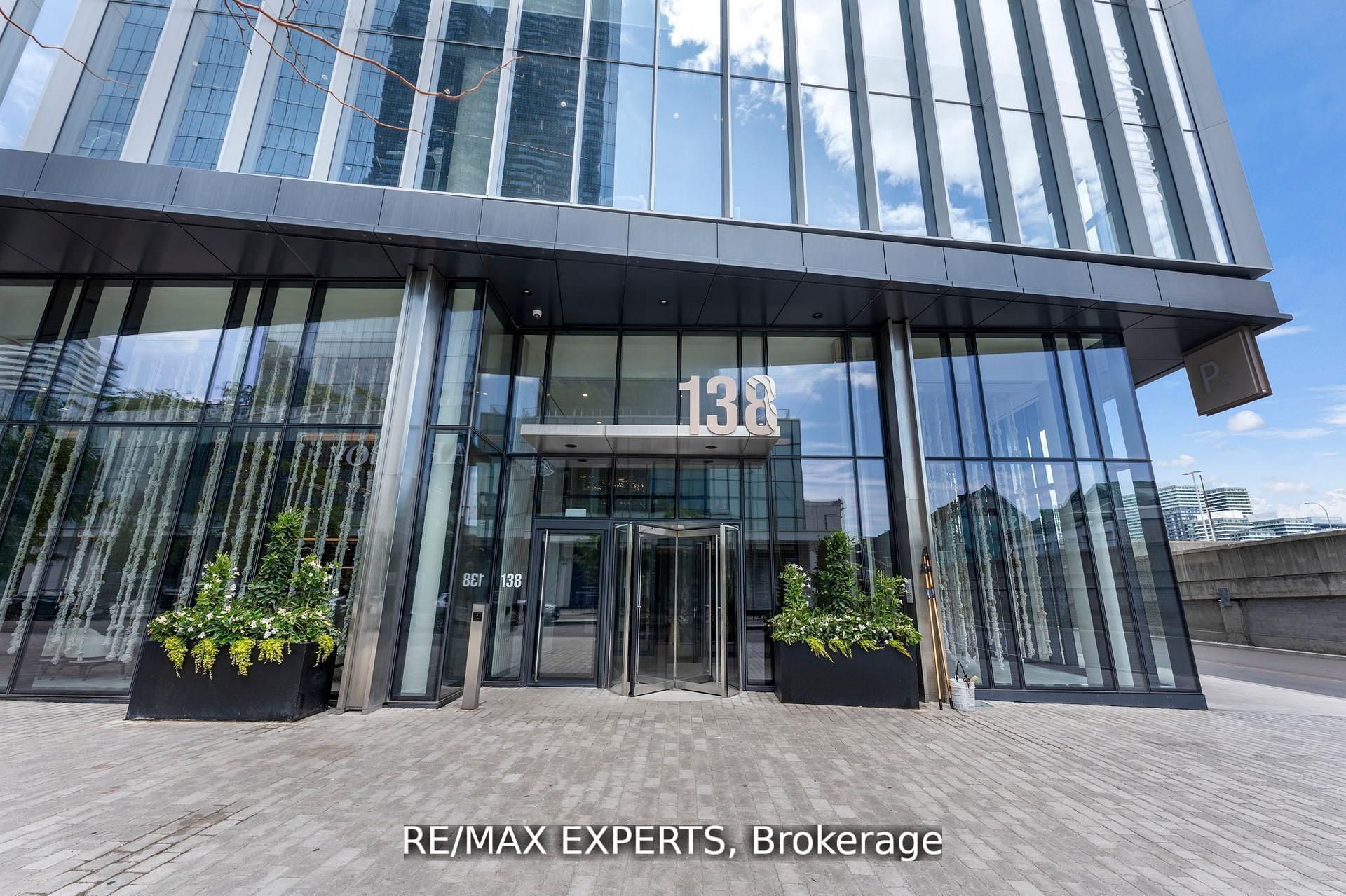 138 Downes Street 3302, Toronto, ON M5E 0E4 photo 3