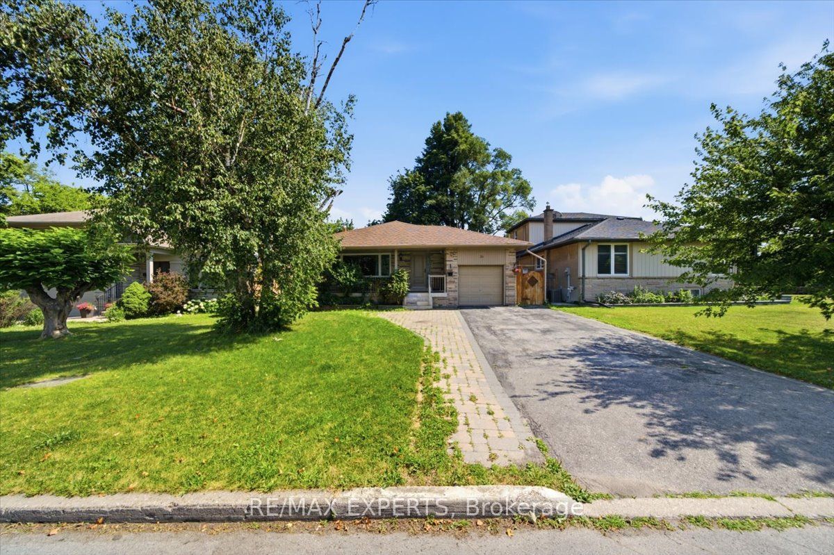 51 Clifton Avenue, Toronto, ON M3H 4K9