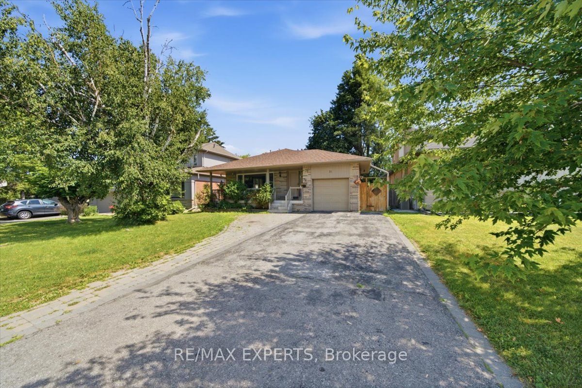 51 Clifton Avenue, Toronto, ON M3H 4K9 photo 2