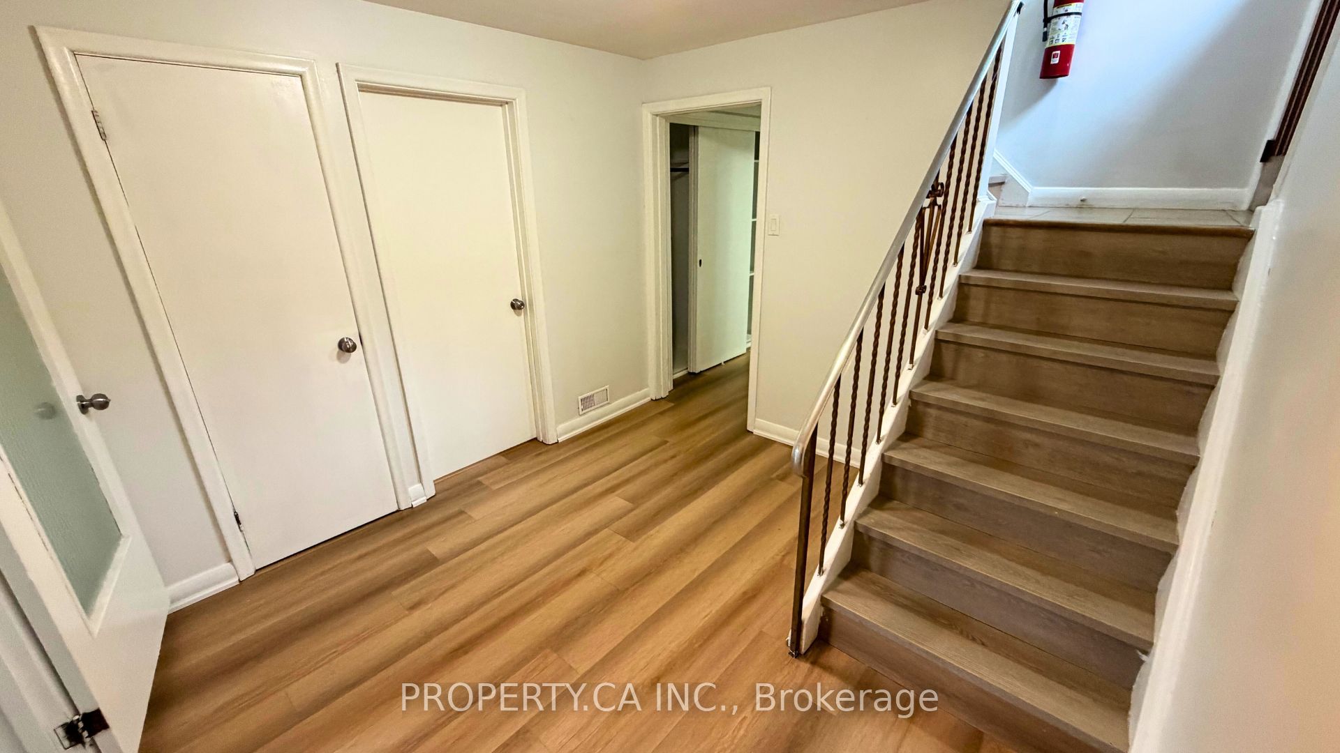 46 Hove Street Lower Level, Toronto, ON M3H 4Y9 photo 5