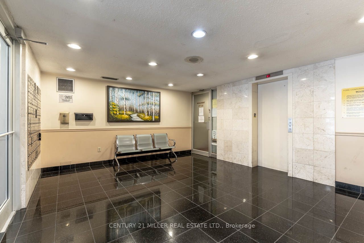 165 Cherokee Boulevard 199, Toronto, ON M2J 4T7 photo 3