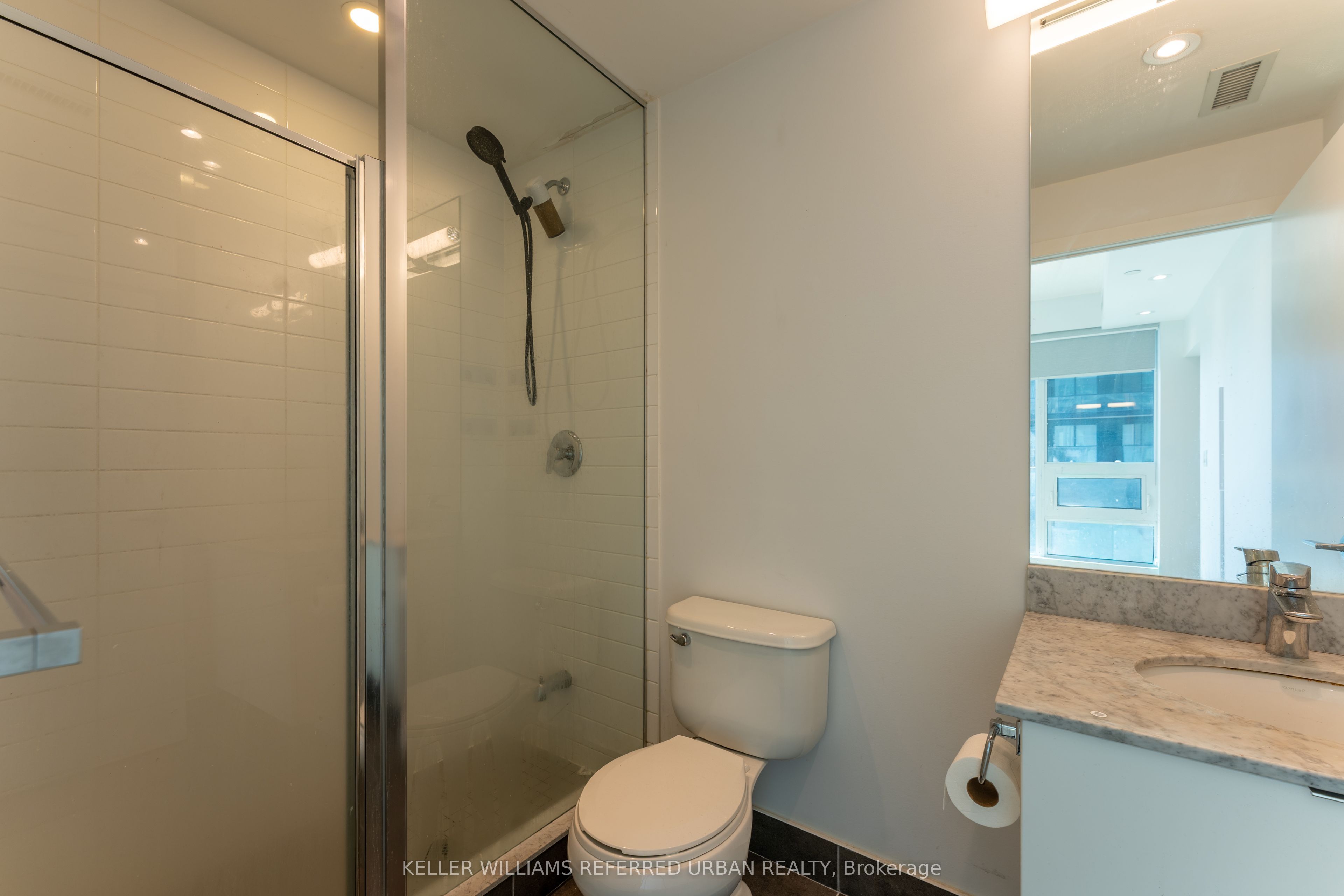 150 East Liberty Street 1614, Toronto, ON M6K 3R5 photo 5