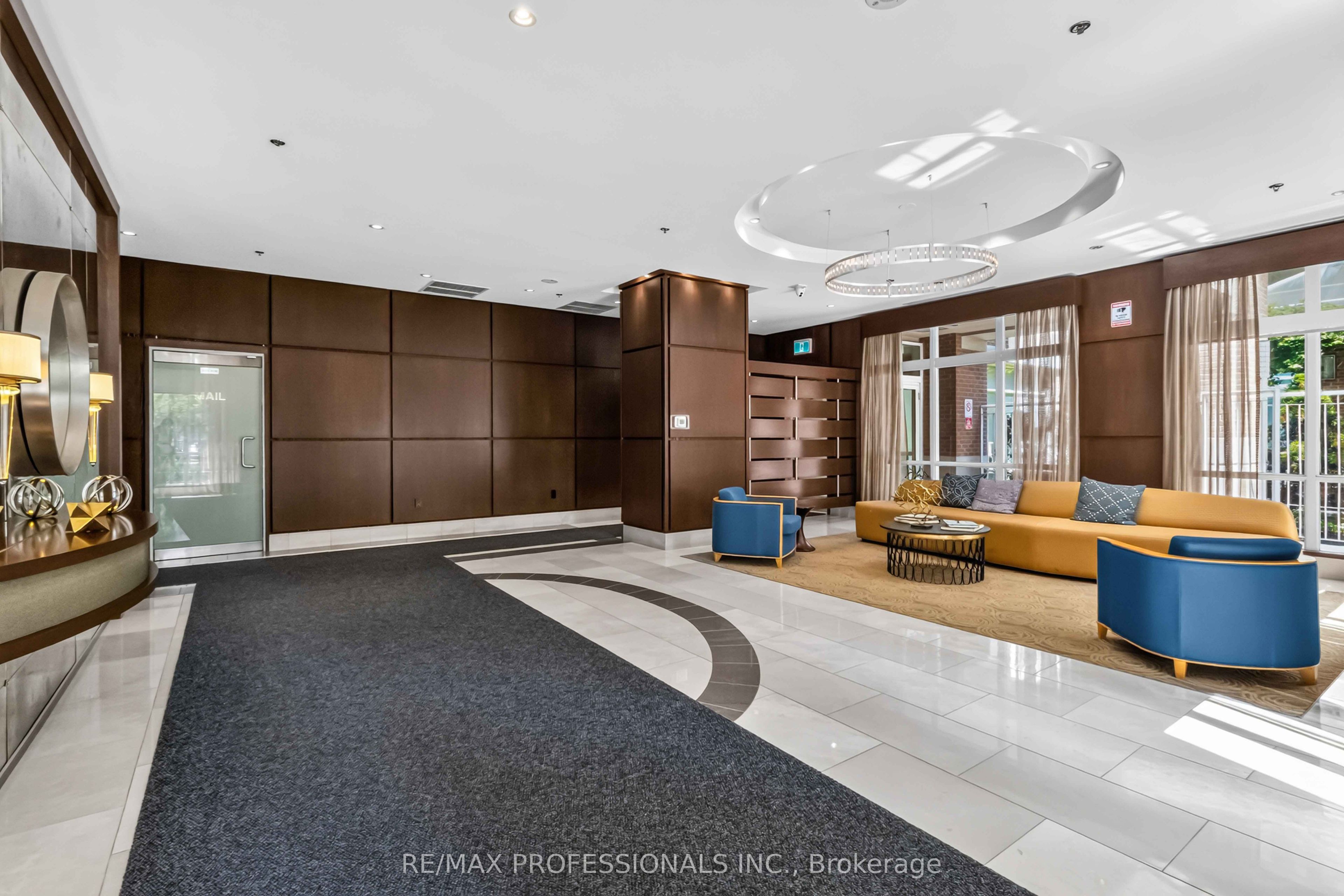 100 Hayden Street 601, Toronto, ON M4Y 3C7 photo 4