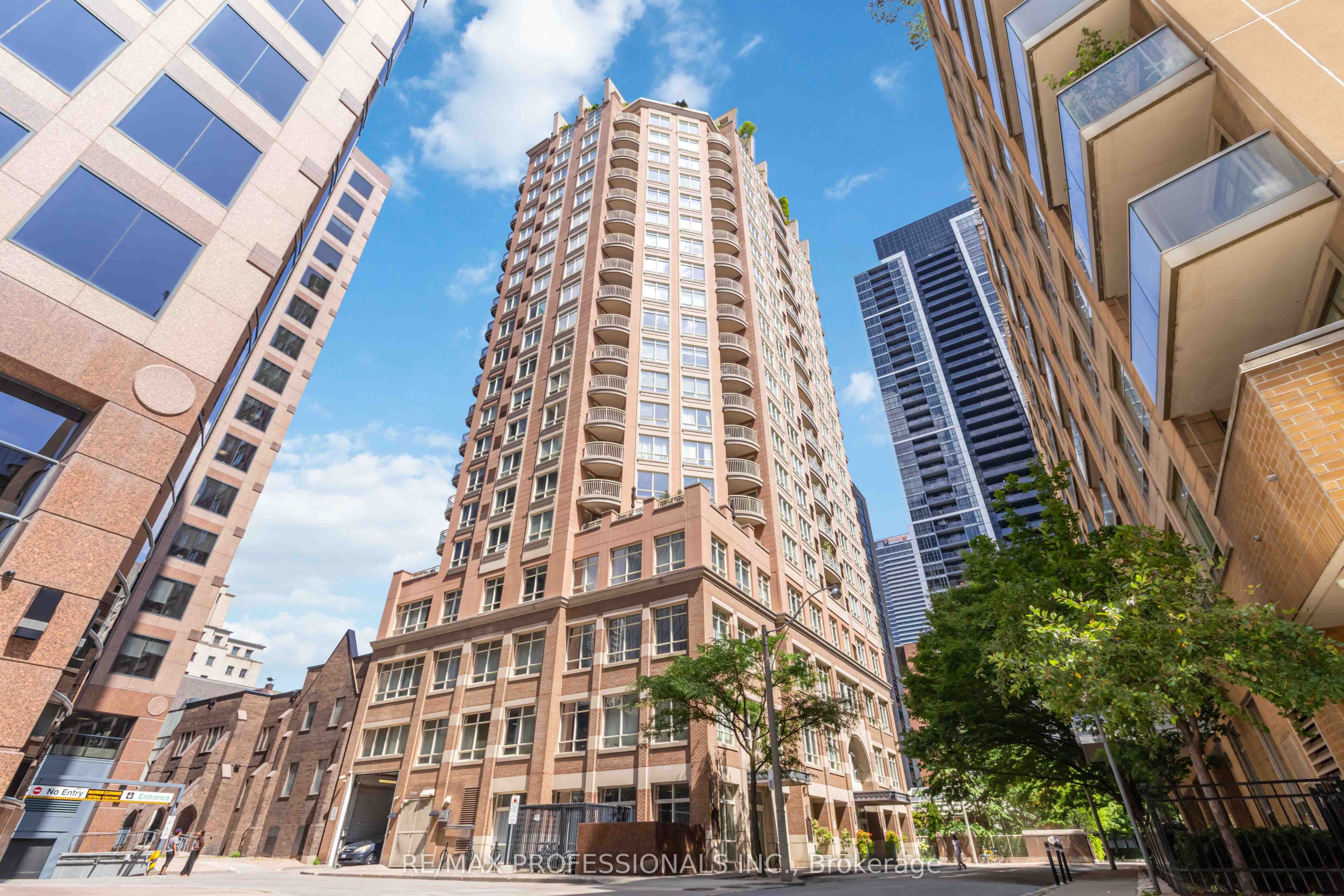 100 Hayden Street 601, Toronto, ON M4Y 3C7 photo 5