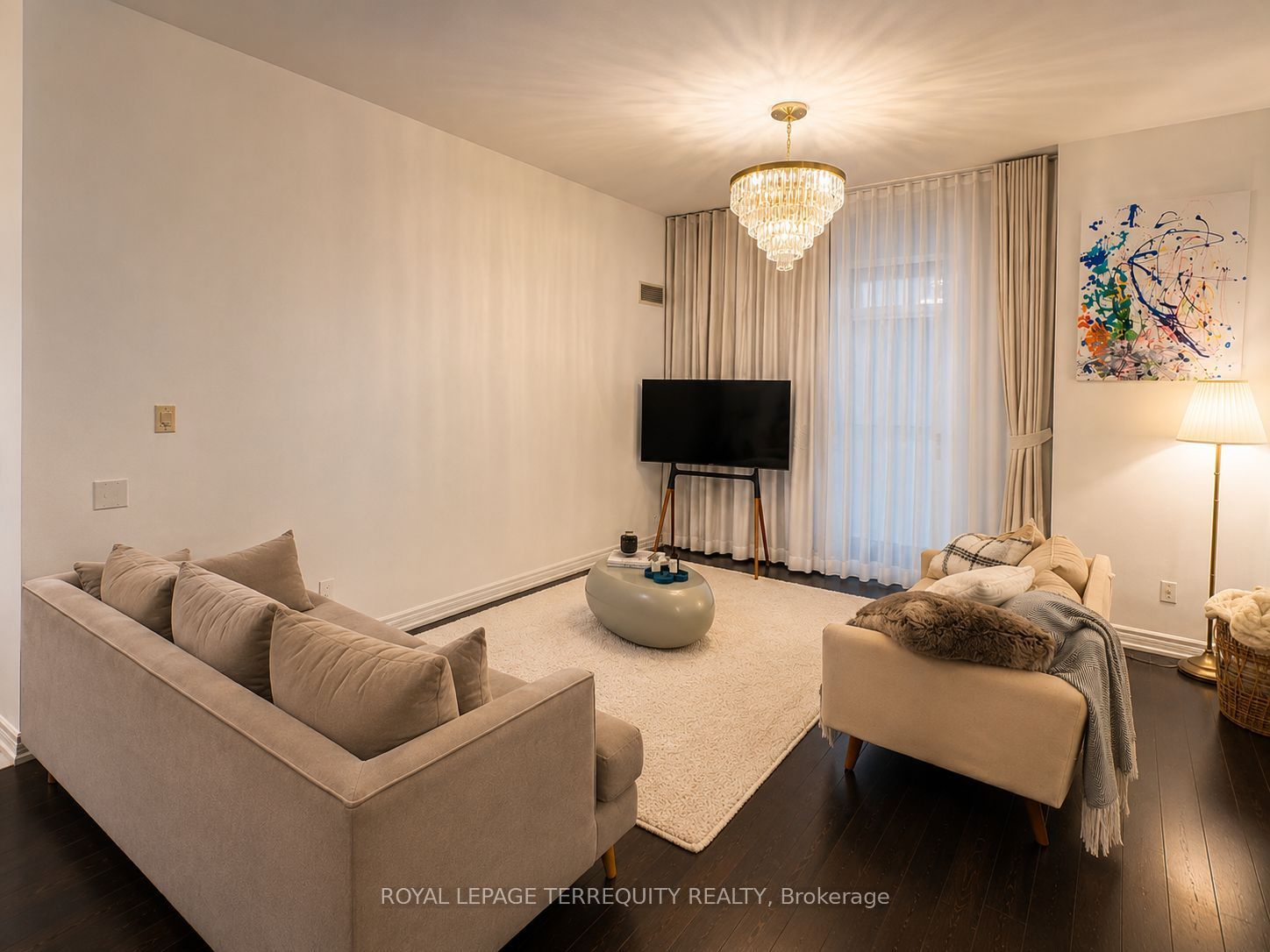60 St Clair Avenue W 101, Toronto, ON M4V 1M1