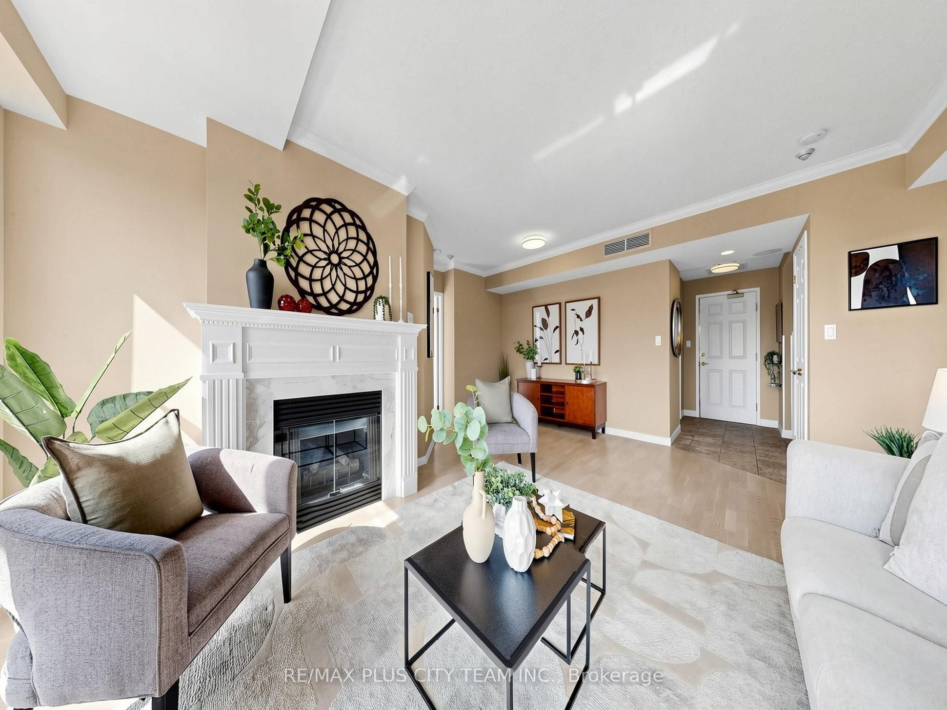 1818 Bayview Avenue 701, Toronto, ON M4G 4G6 photo 5