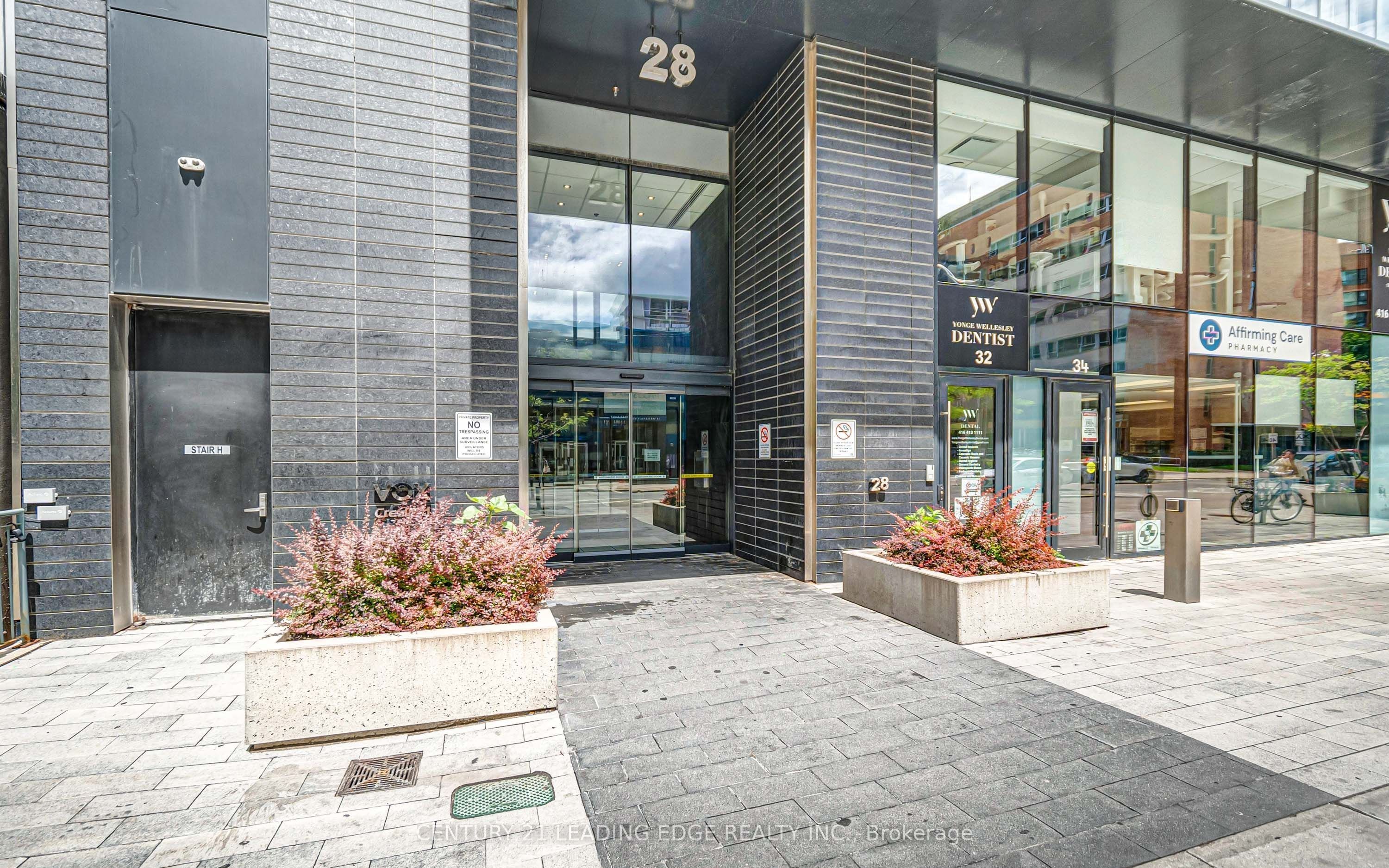 28 Wellesley Street E 3208, Toronto, ON M4Y 0C4 photo 2