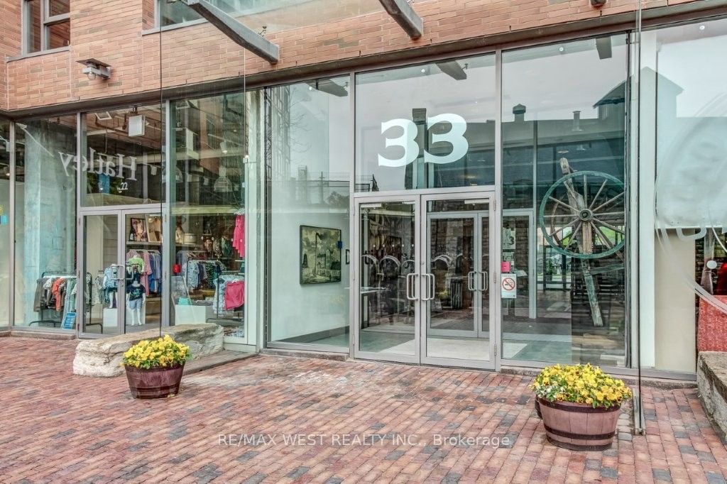 33 Mill Street 1604, Toronto, ON M5A 3R3