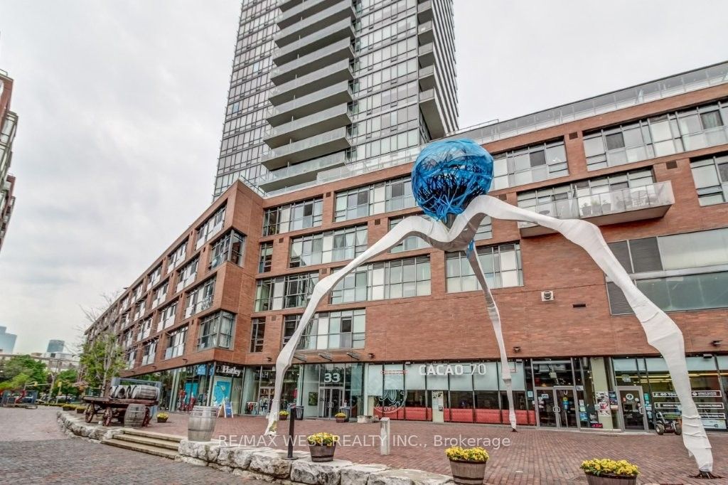 33 Mill Street 1604, Toronto, ON M5A 3R3 photo 2