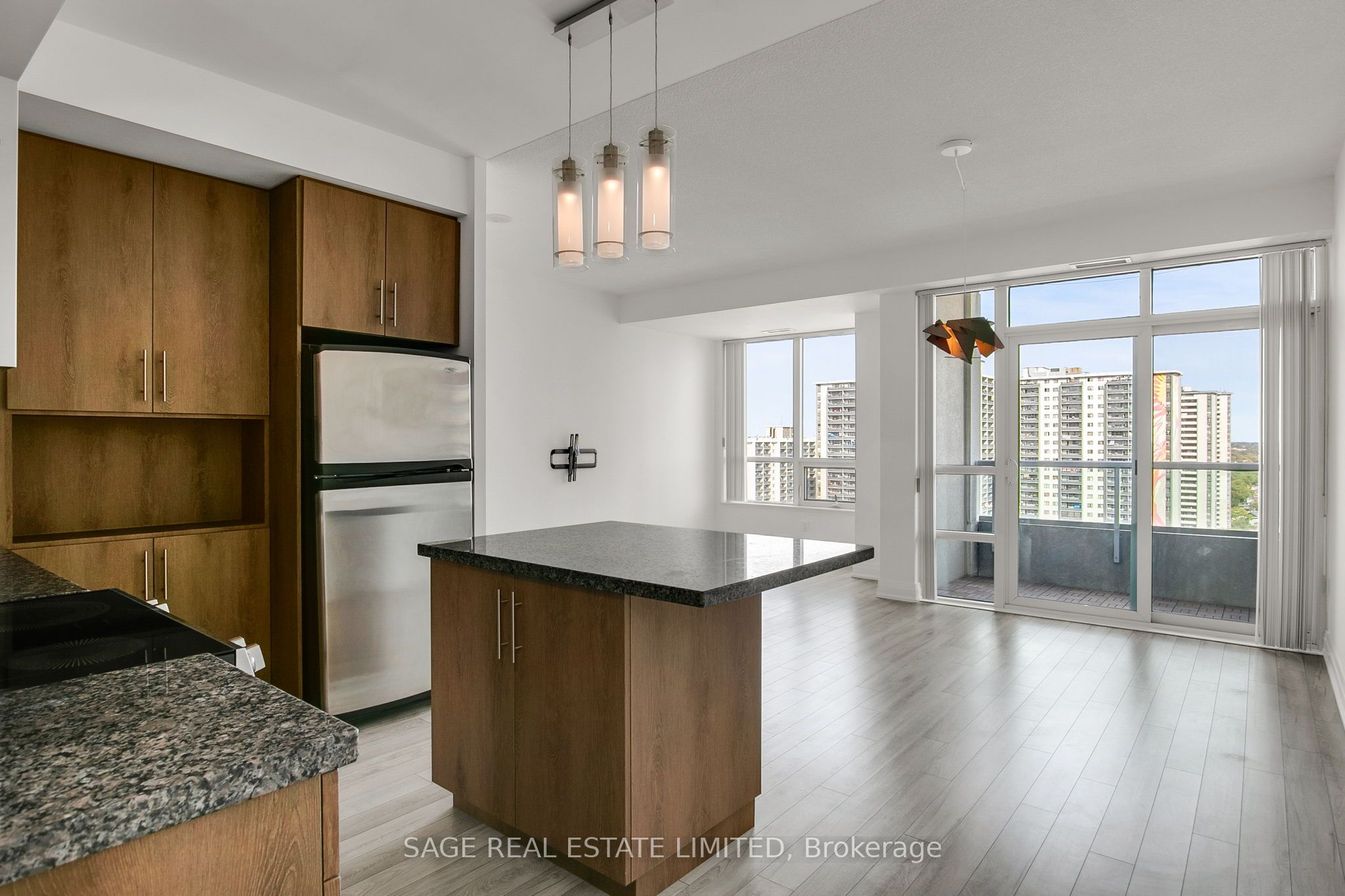 120 Homewood Avenue 2104, Toronto, ON M4Y 2J3