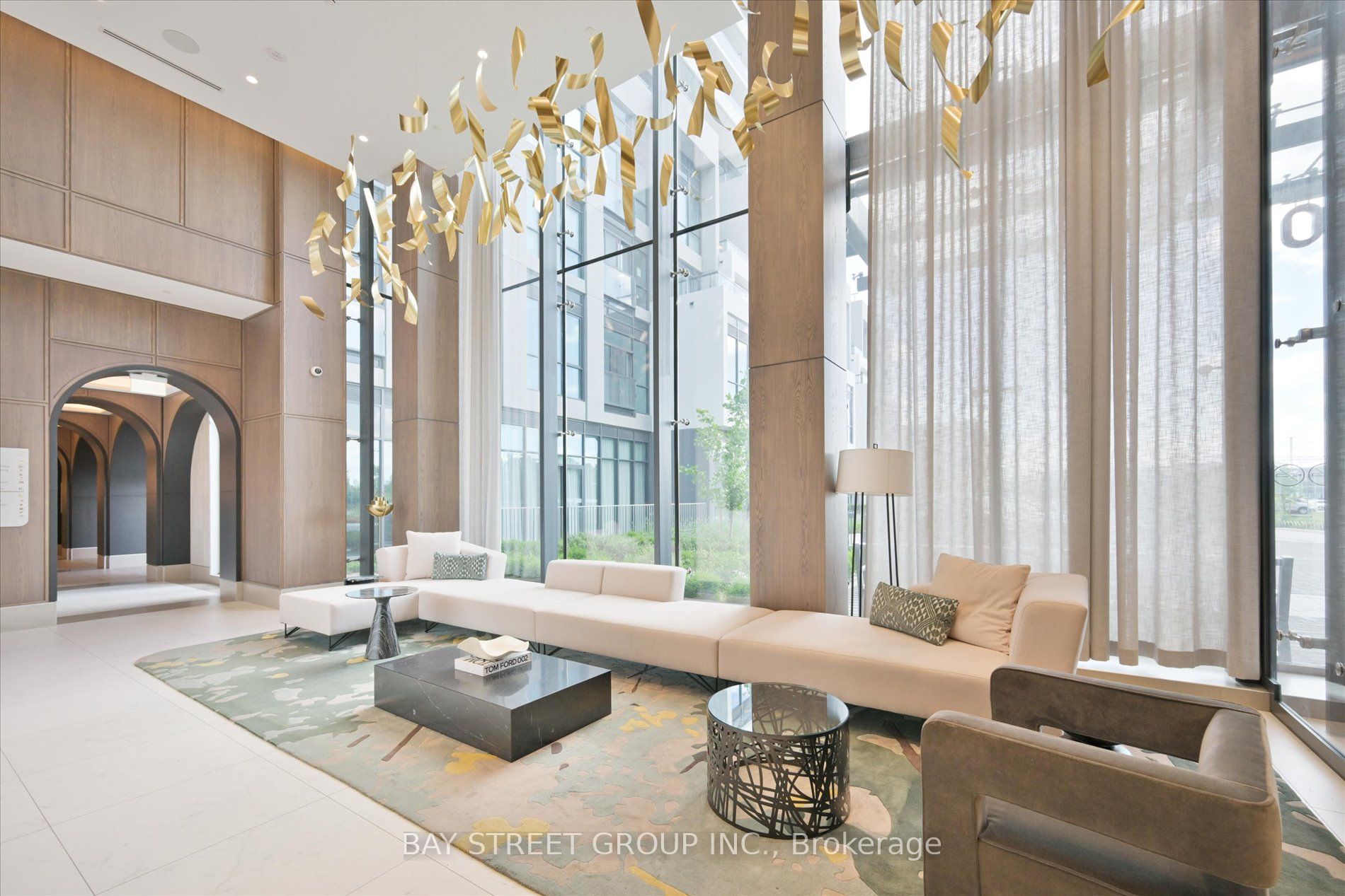30 Inn On The Park Drive 2707, Toronto, ON M3C 0P8 photo 3