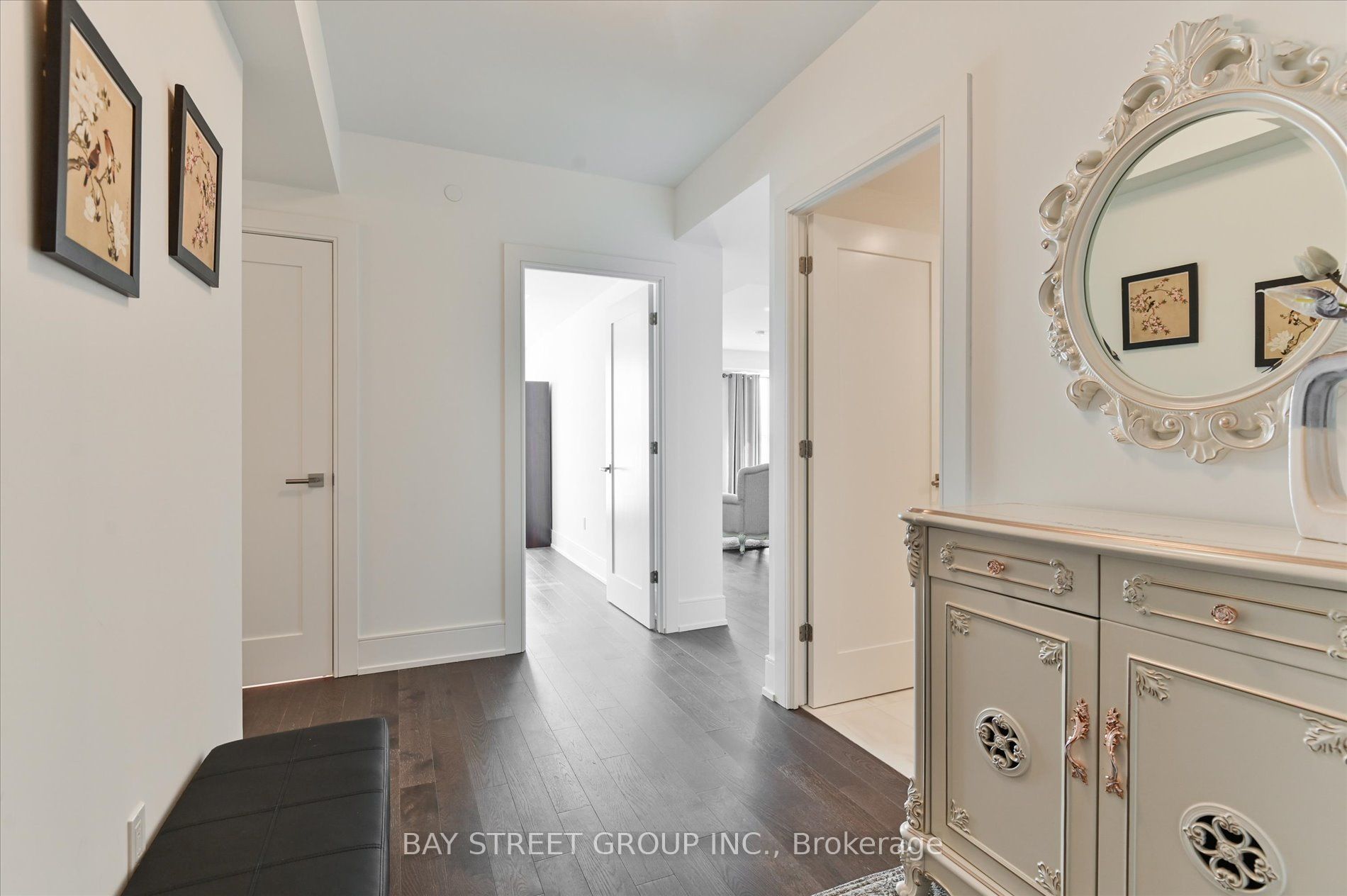 30 Inn On The Park Drive 2707, Toronto, ON M3C 0P8 photo 4