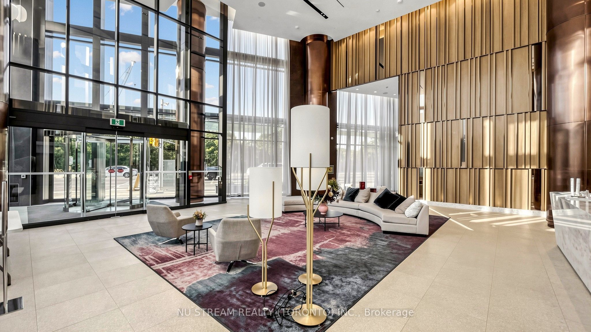 575 Bloor Street E 2708, Toronto, ON M4W 0B2 photo 3