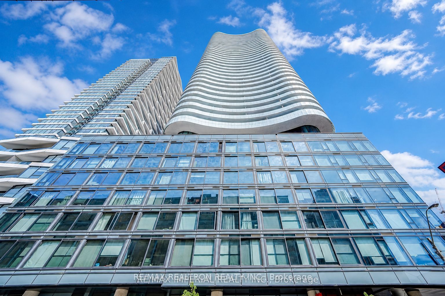 403 Church Street 3207, Toronto, ON M4Y 2C2