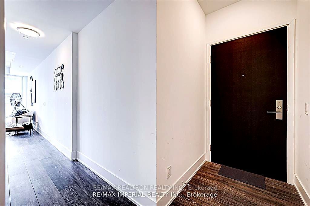 403 Church Street 3207, Toronto, ON M4Y 2C2 photo 3