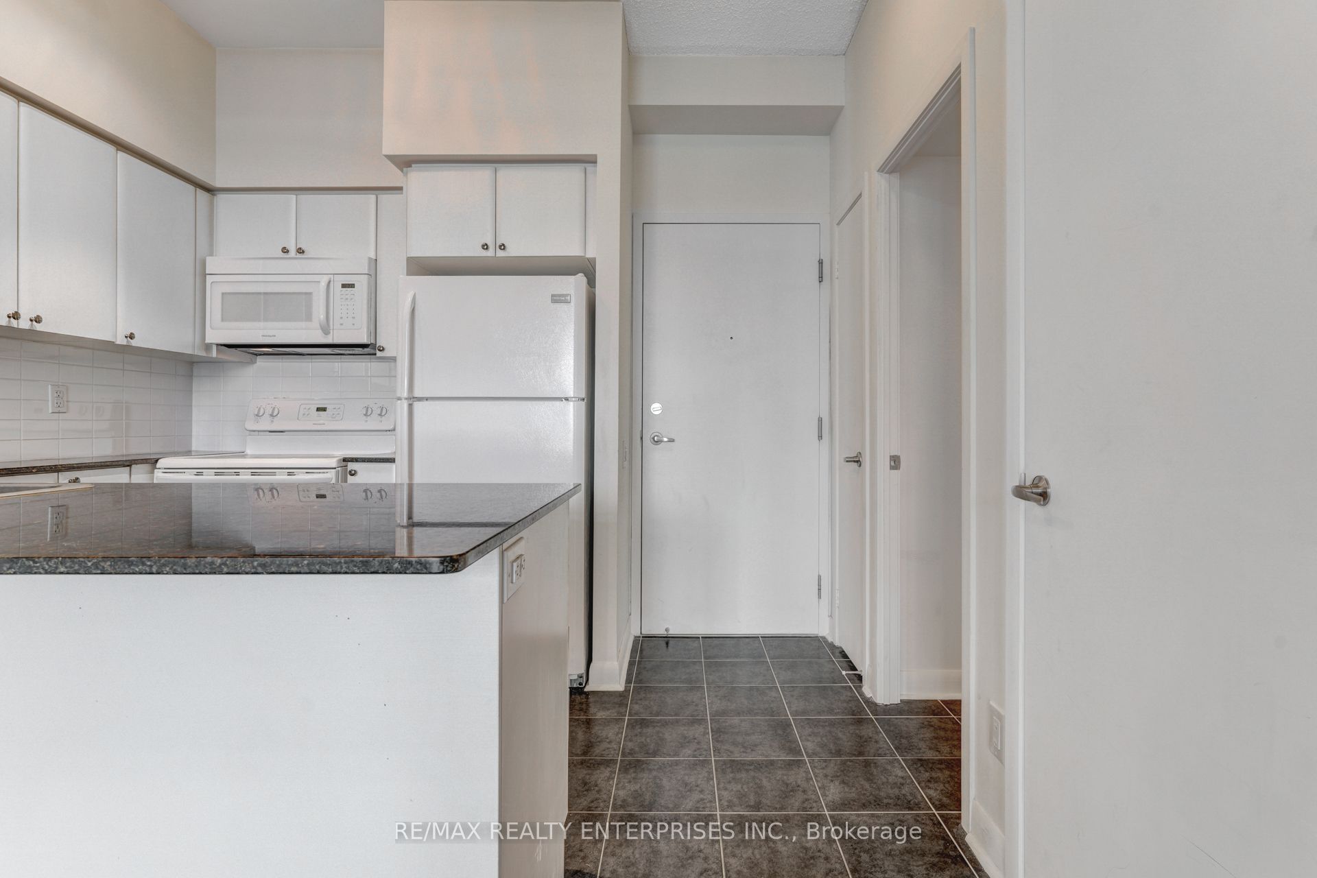 525 Wilson Avenue 1015, Toronto, ON M3H 0A7 photo 3