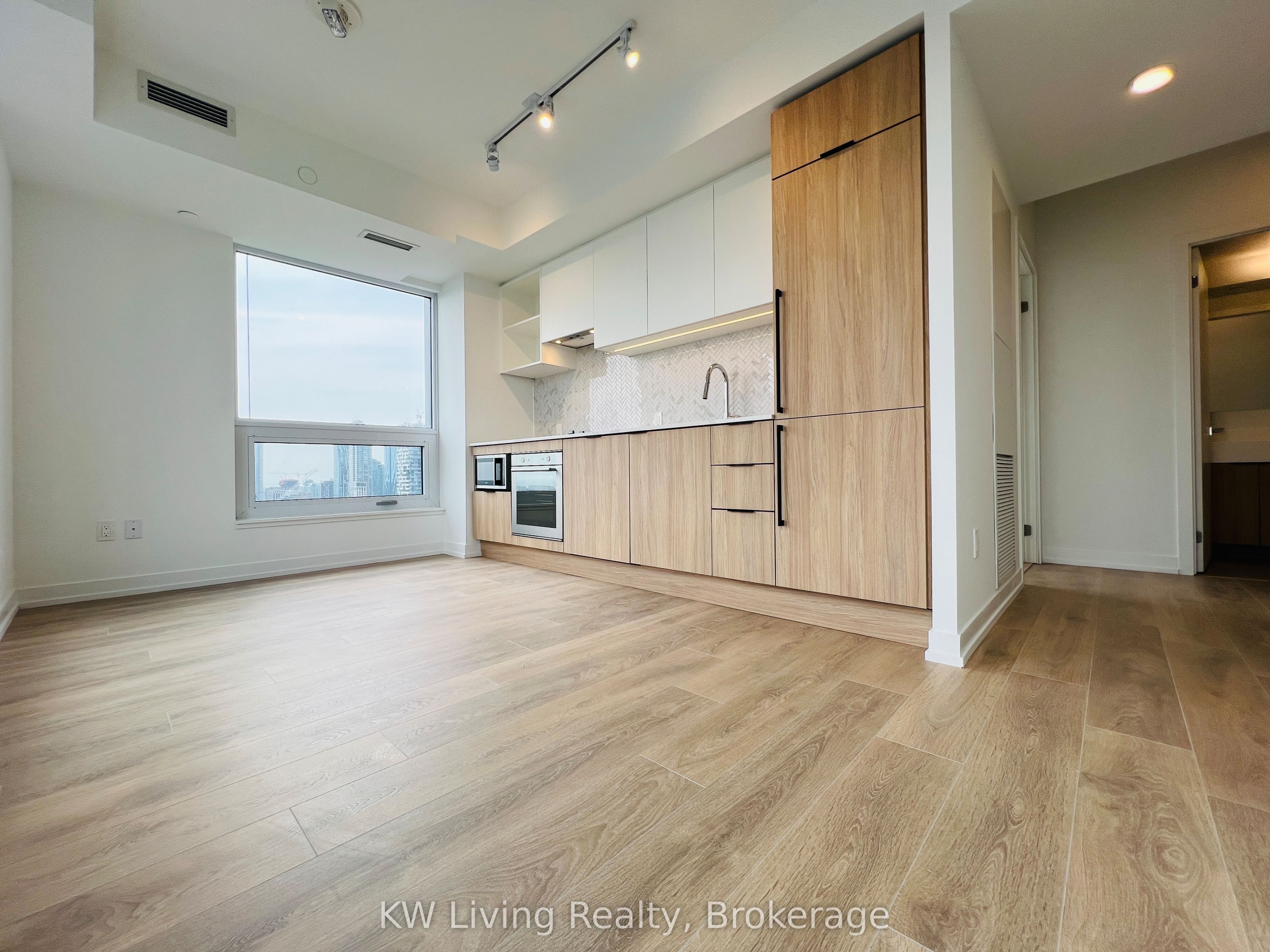82 Dalhousie Street 4203, Toronto, ON M5B 0C5 photo 2