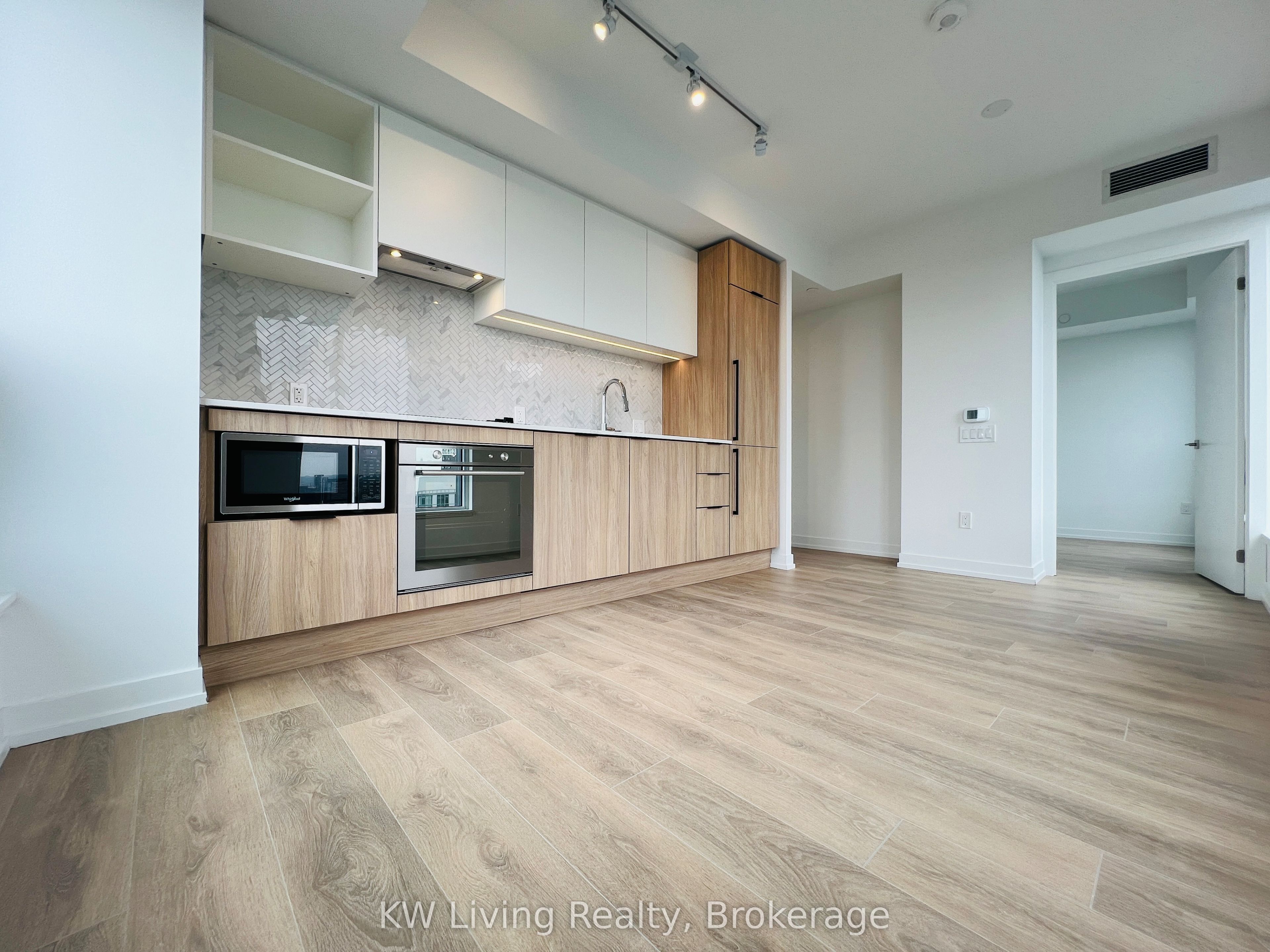 82 Dalhousie Street 4203, Toronto, ON M5B 0C5 photo 3