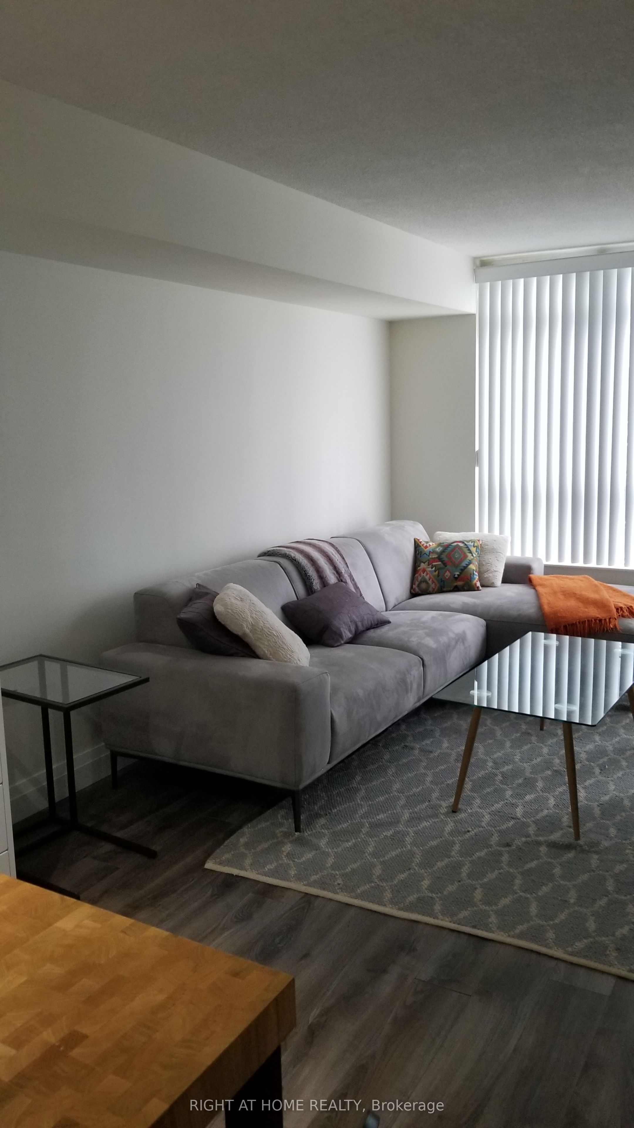 151 Dan Leckie Way 549, Toronto, ON M5V 4B2 photo 4